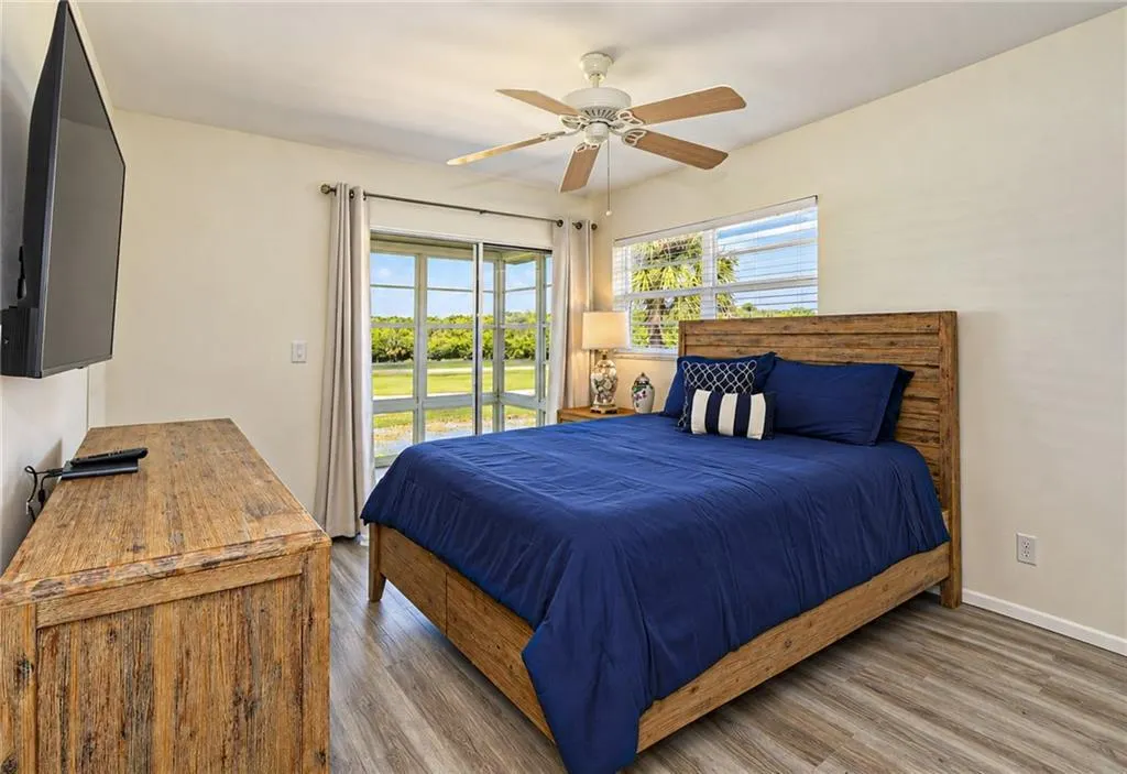 73 ROYAL OAK Court #206