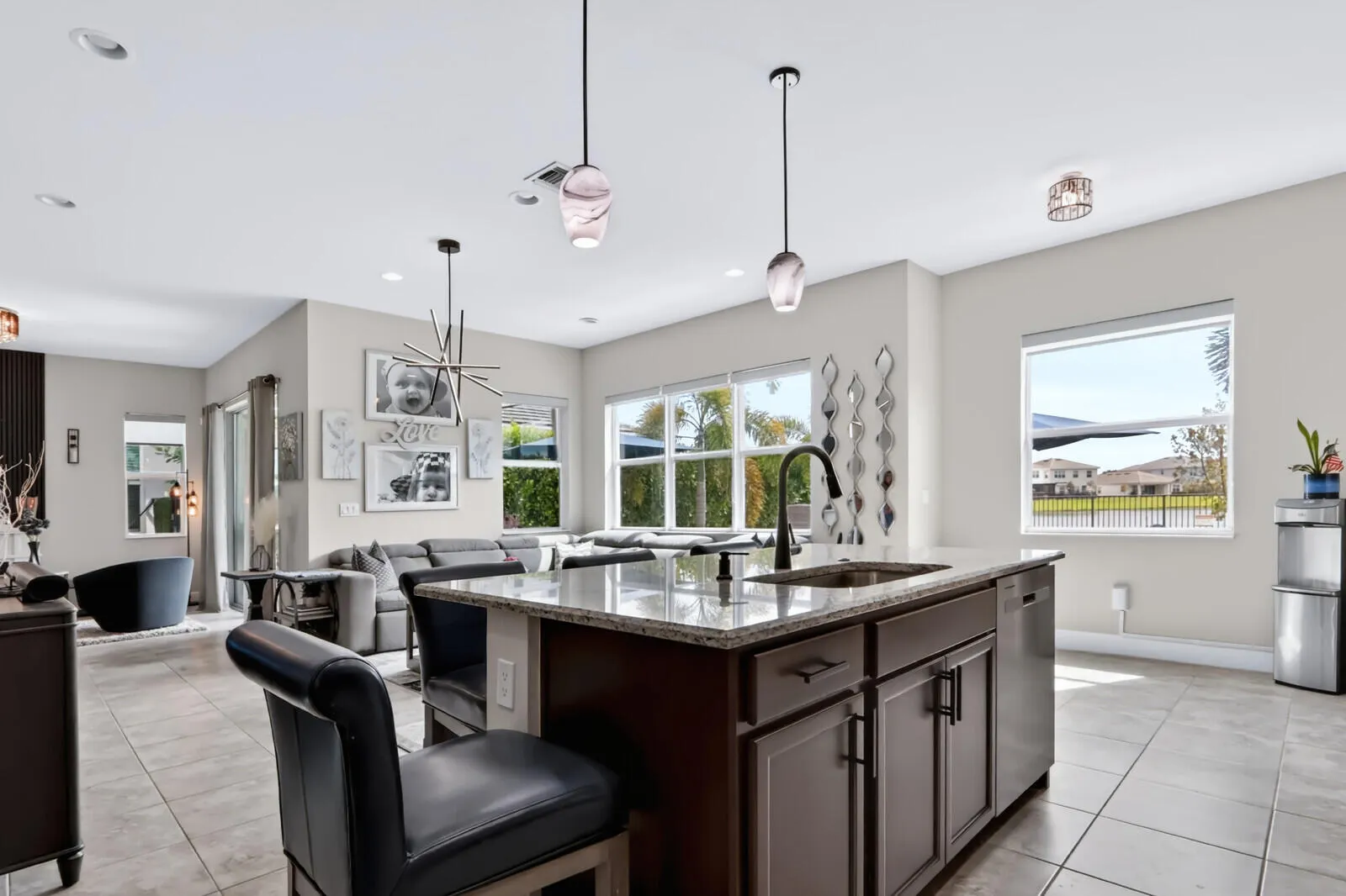 5541 MACOON Way