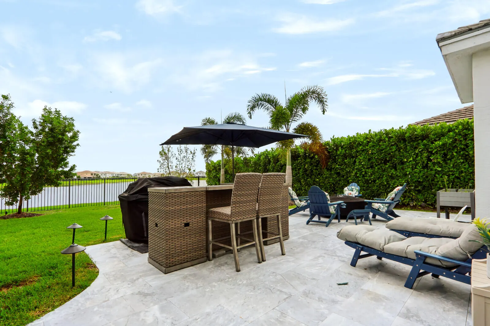 5541 MACOON Way