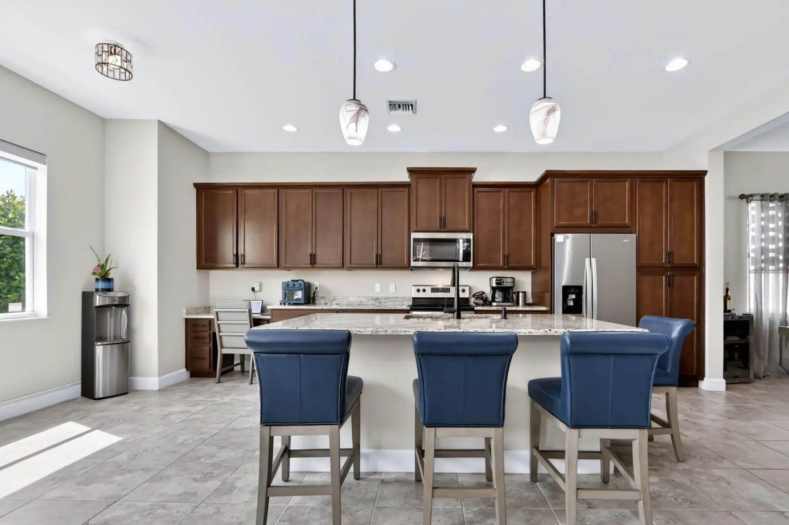 5541 MACOON Way