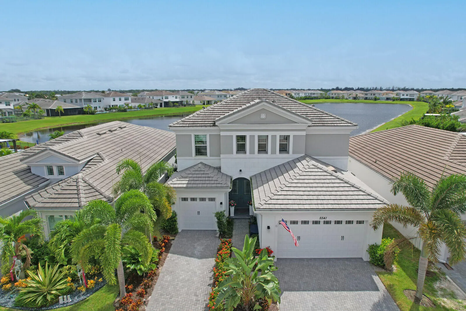 5541 MACOON Way