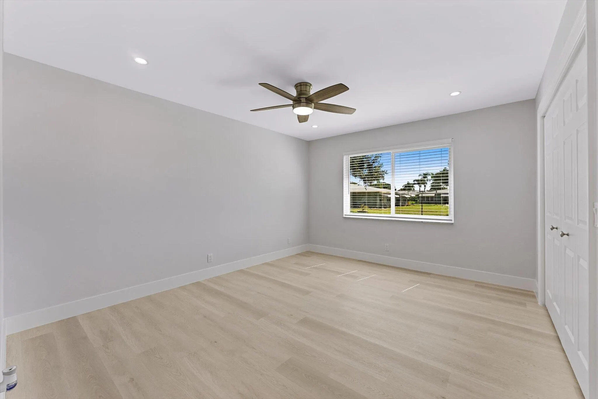 875 North Drive #D