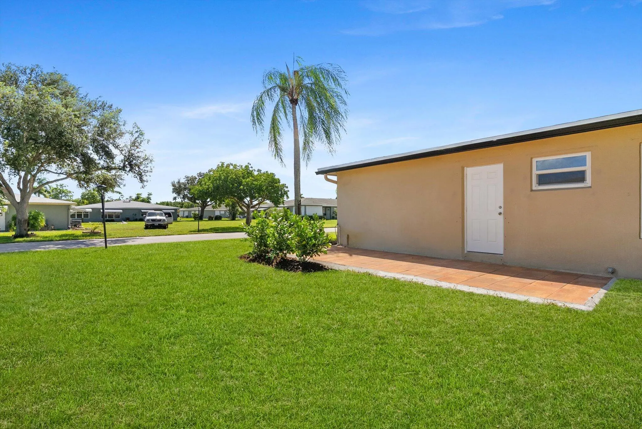 875 North Drive #D