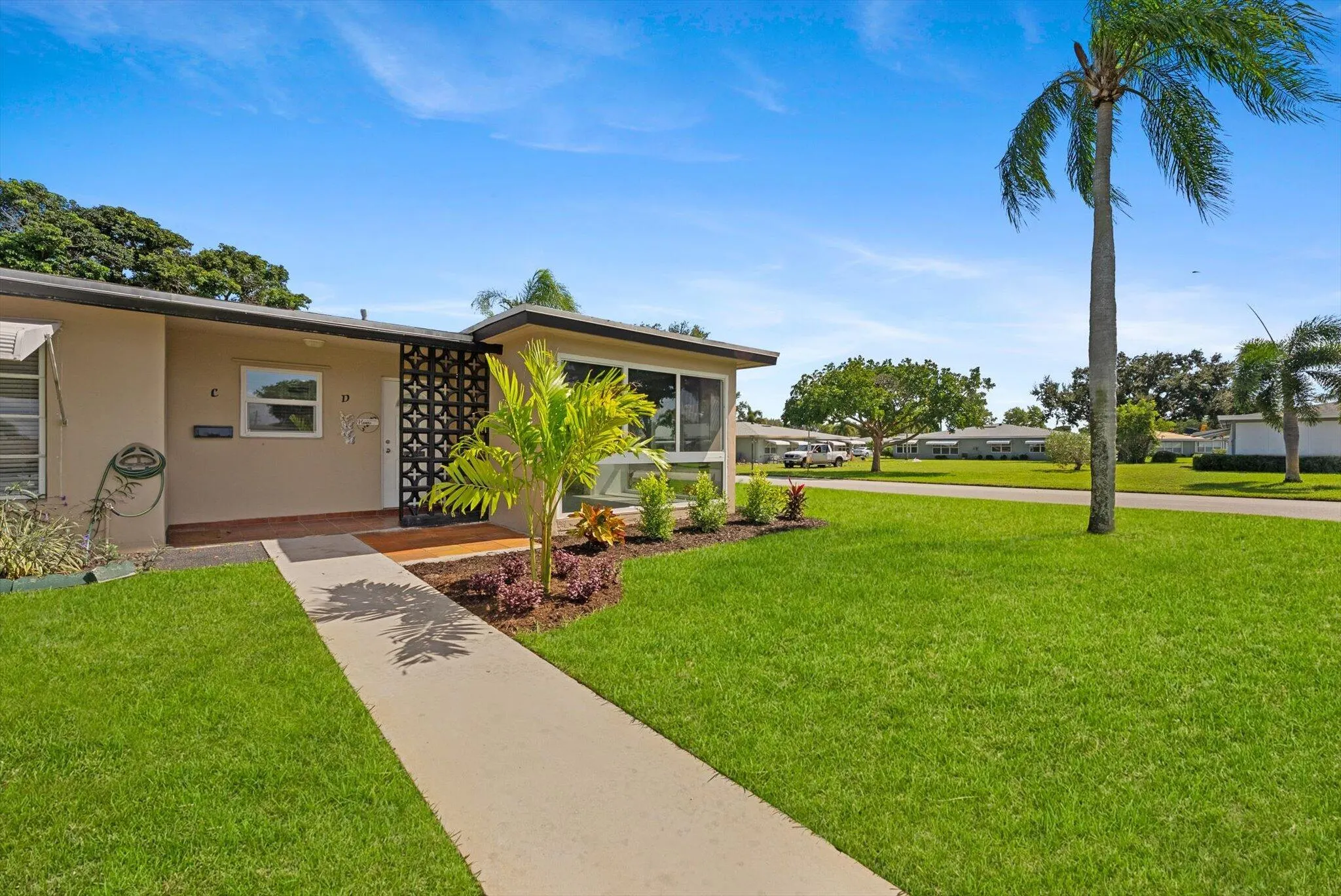 875 North Drive #D