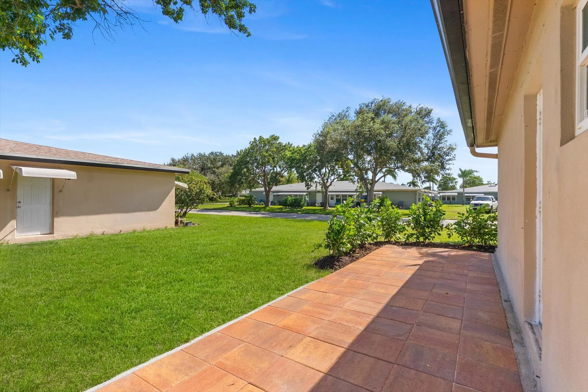 875 North Drive #D