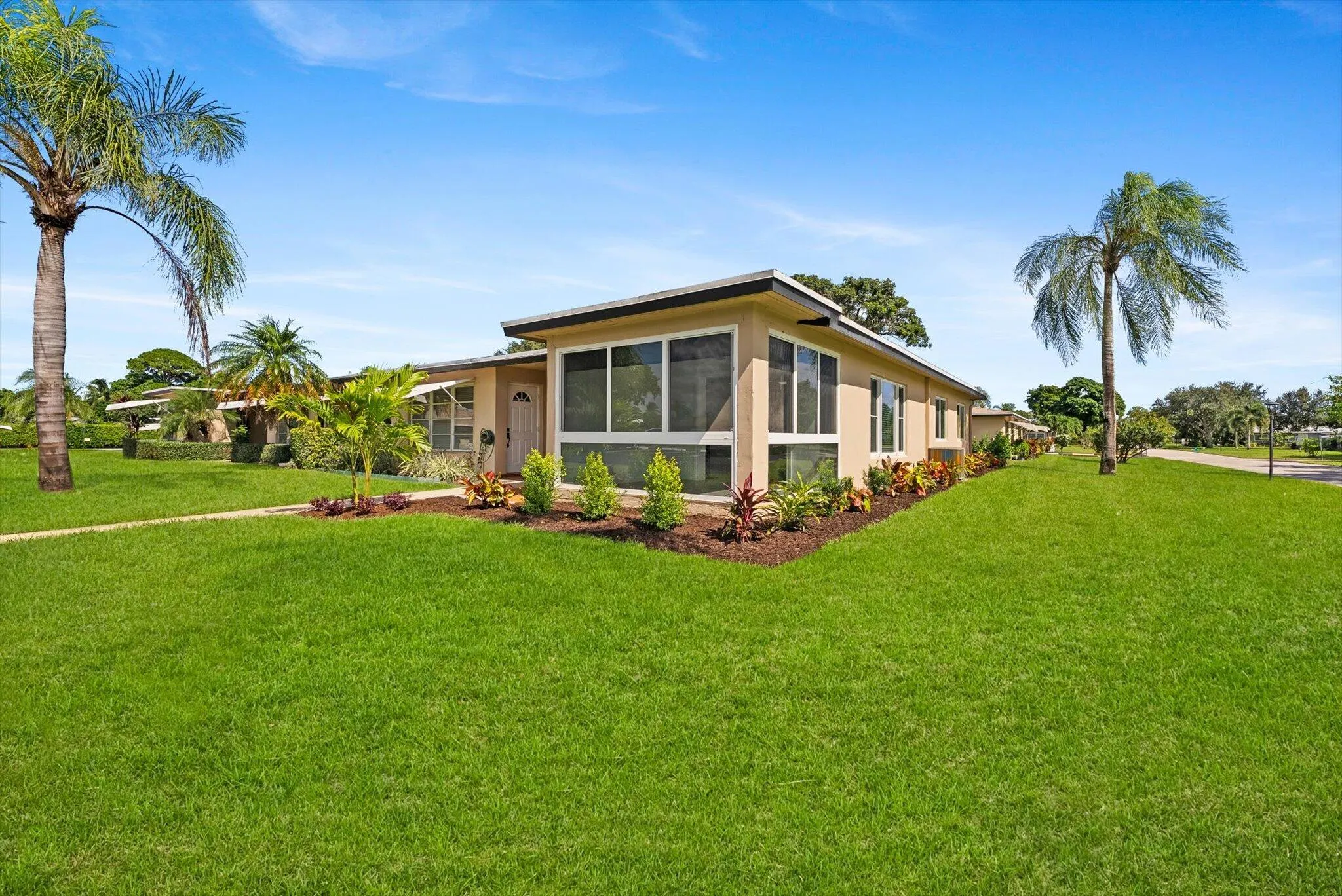 875 North Drive #D