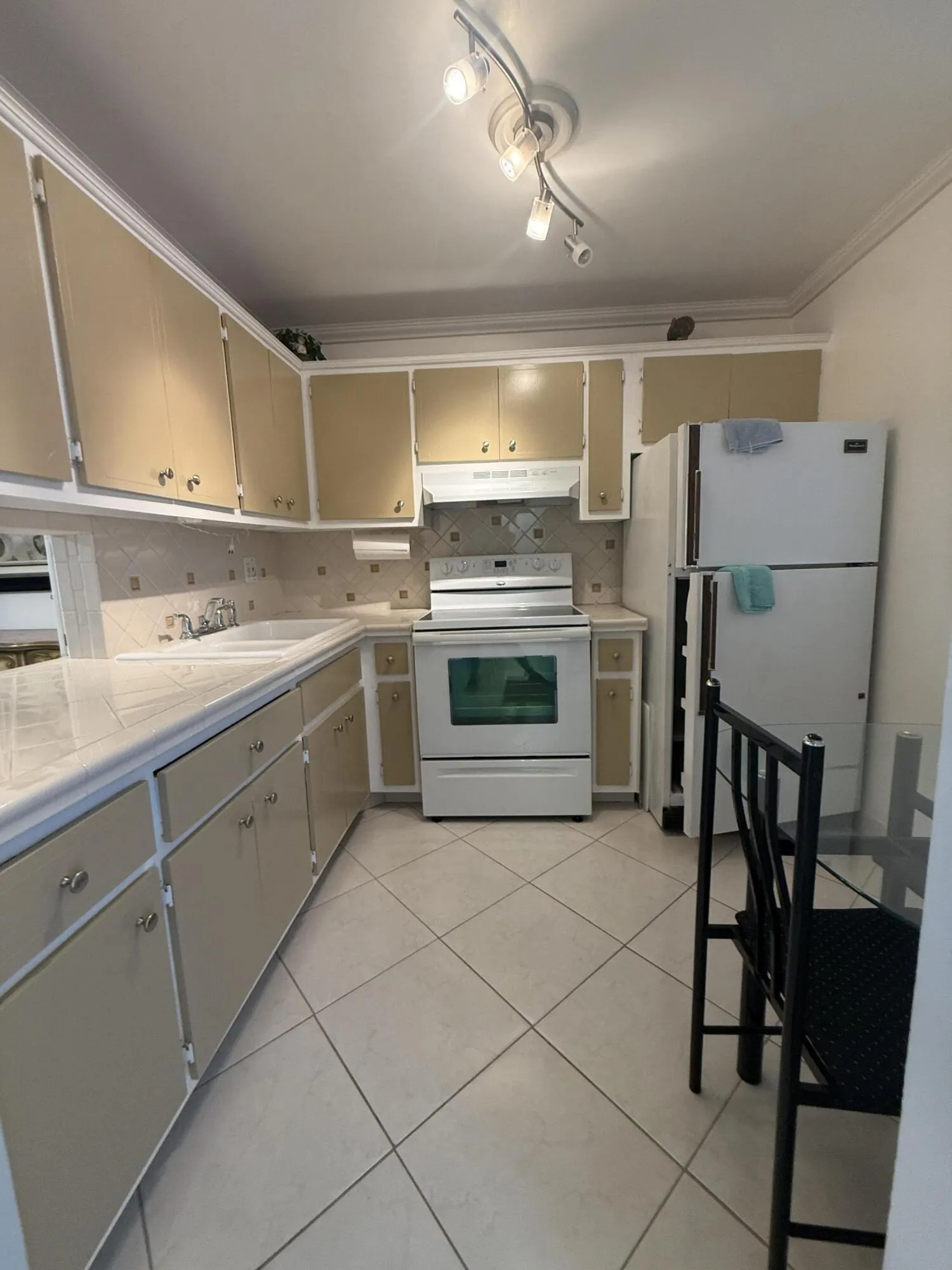 2800 NW 47TH Terrace #304B