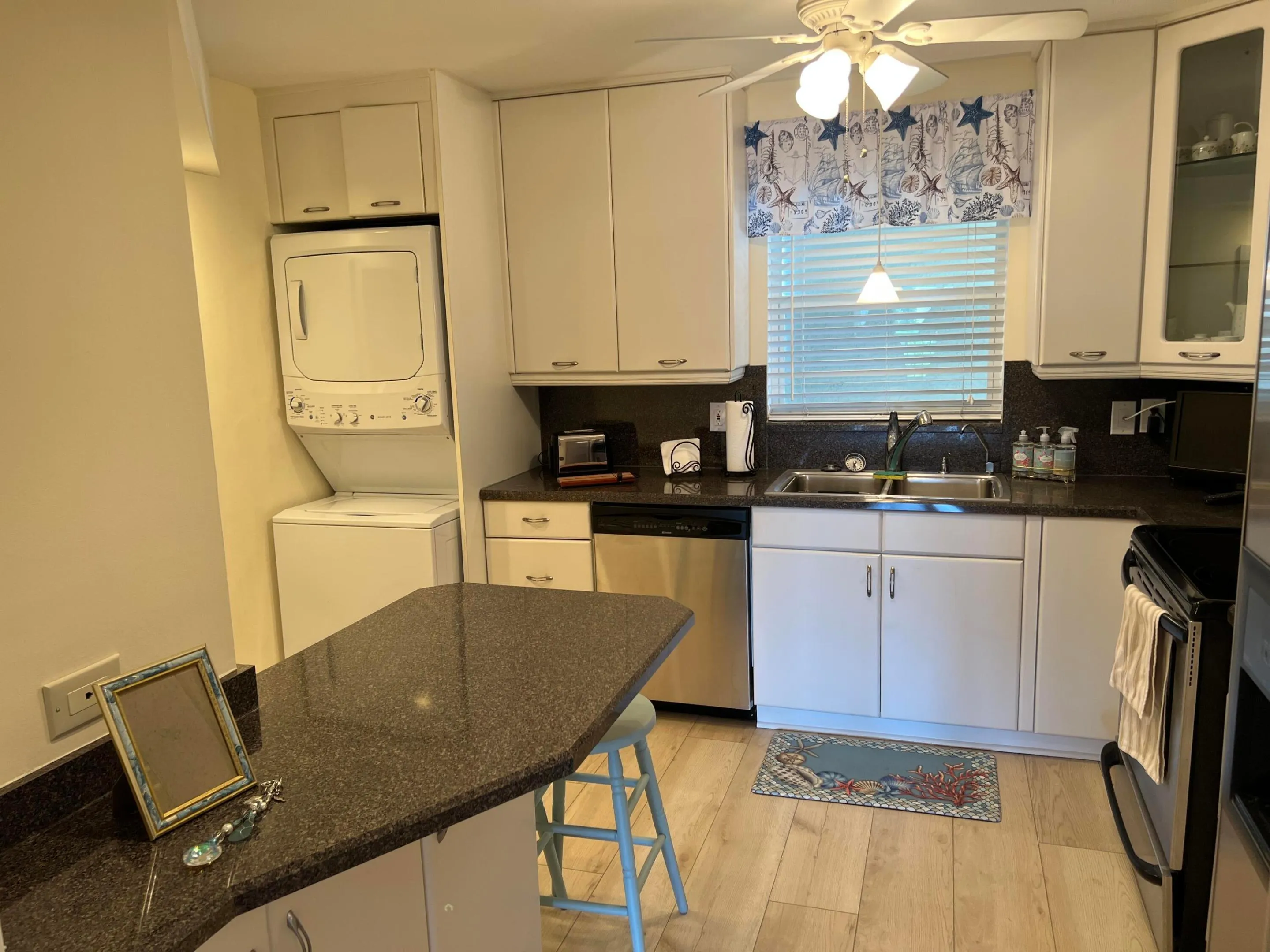 801 LAKE SHORE Drive #515