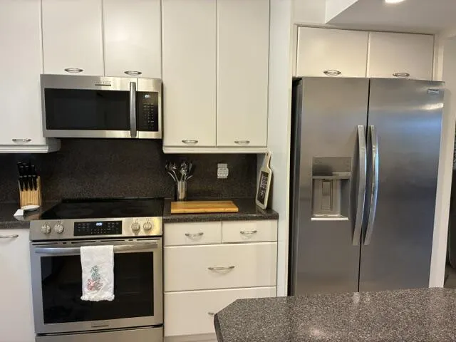 801 LAKE SHORE Drive #515