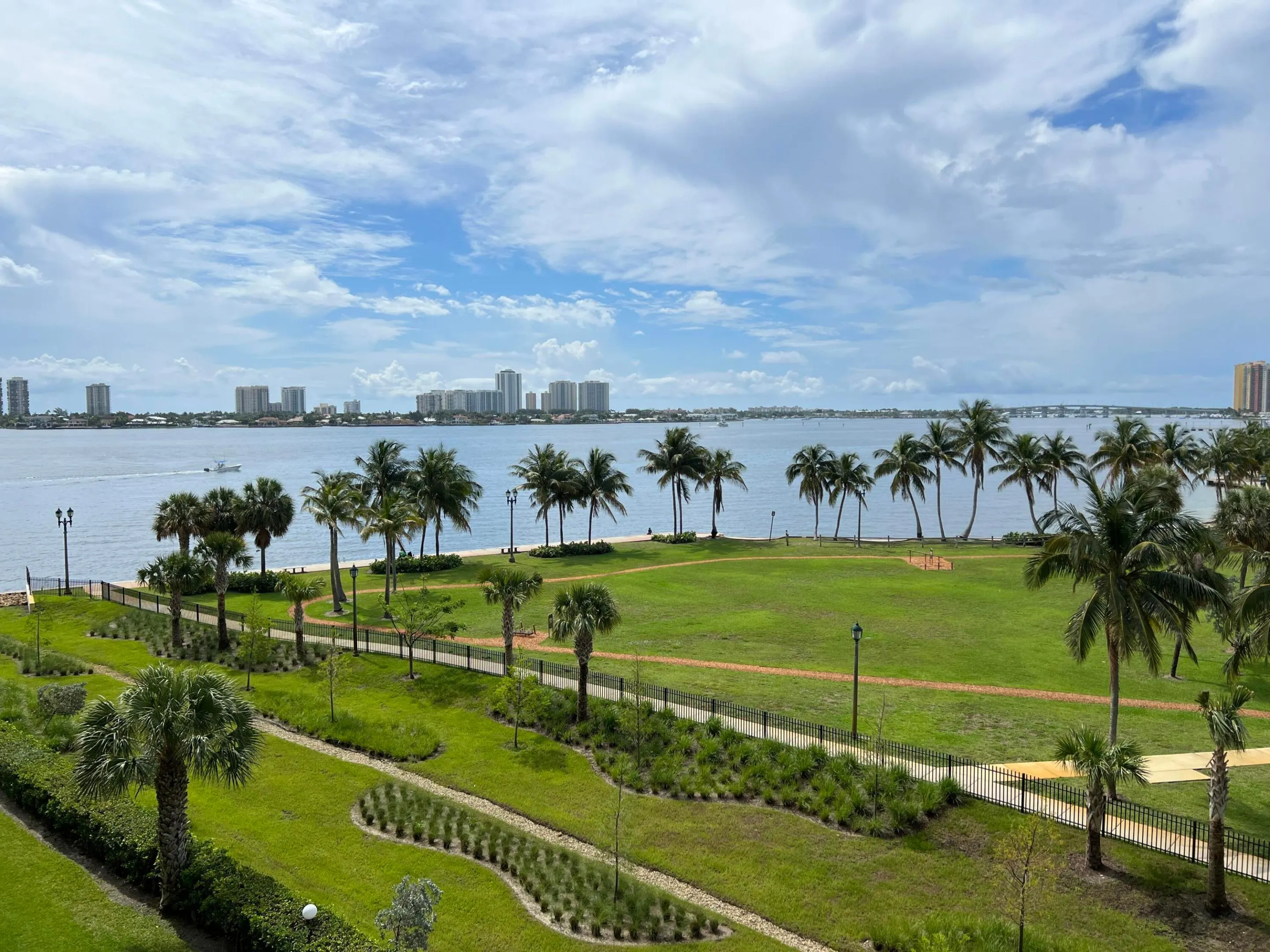 801 LAKE SHORE Drive #515