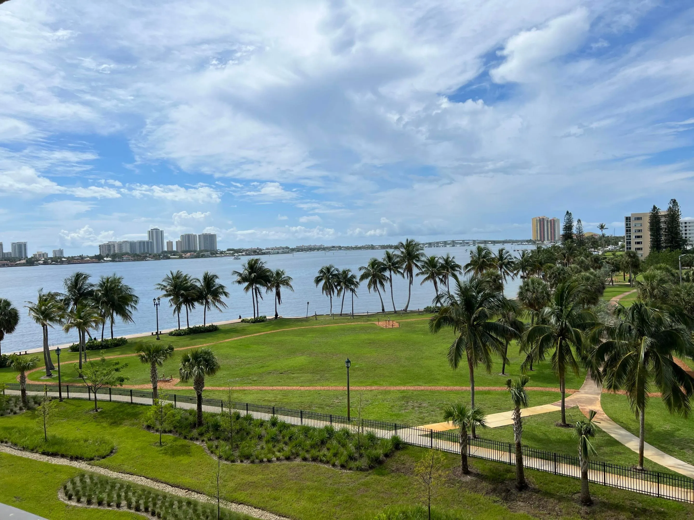 801 LAKE SHORE Drive #515
