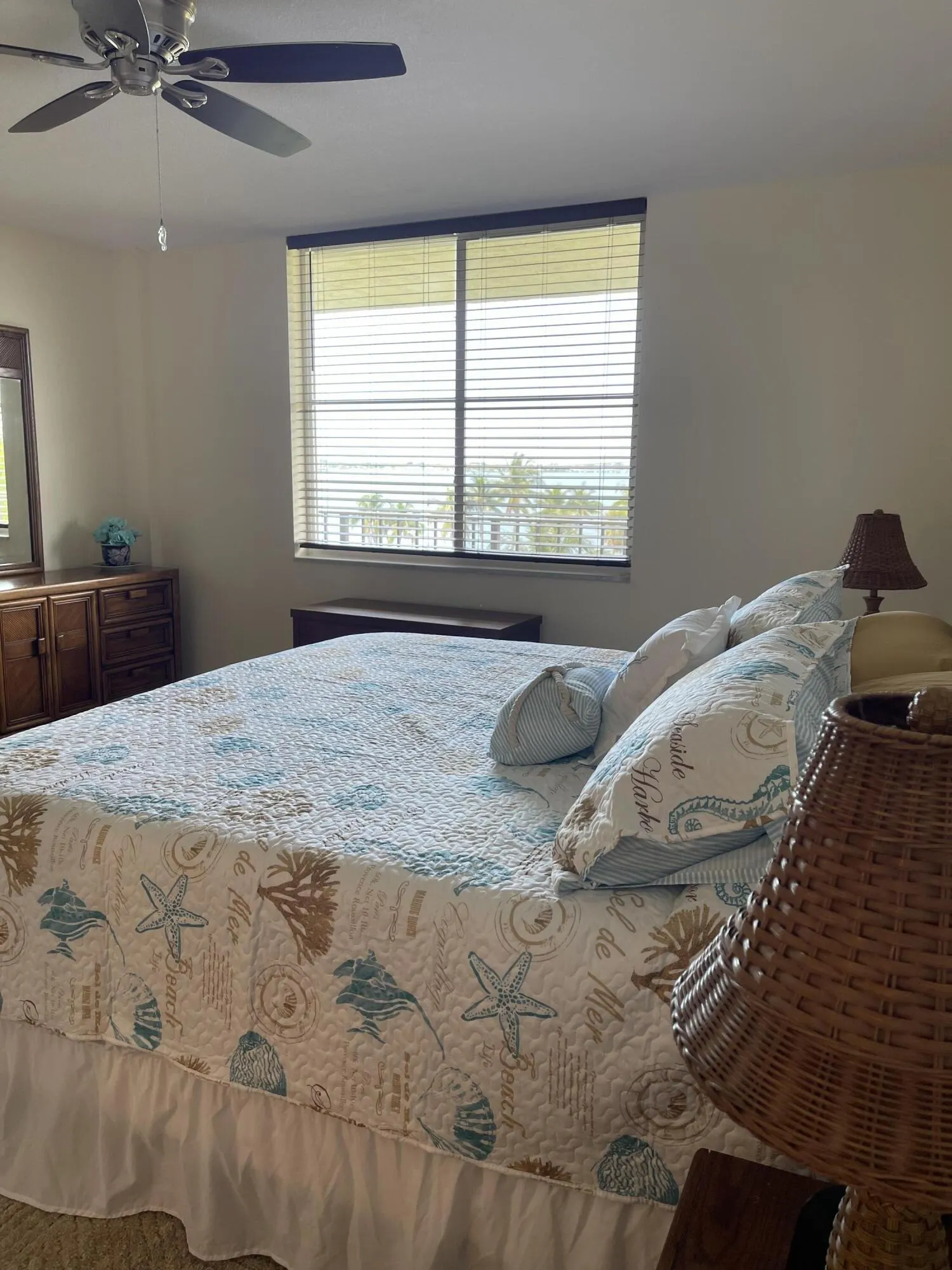 801 LAKE SHORE Drive #515