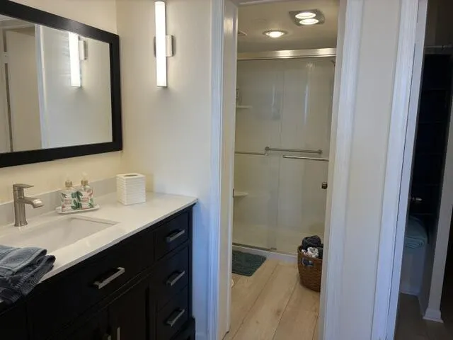 801 LAKE SHORE Drive #515