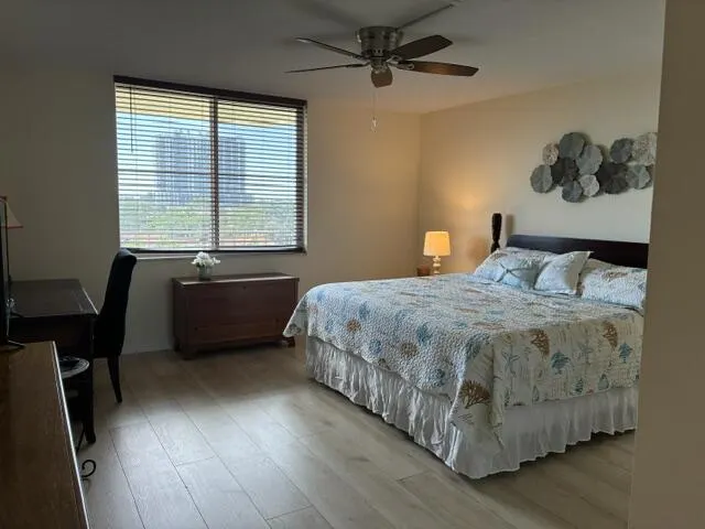 801 LAKE SHORE Drive #515