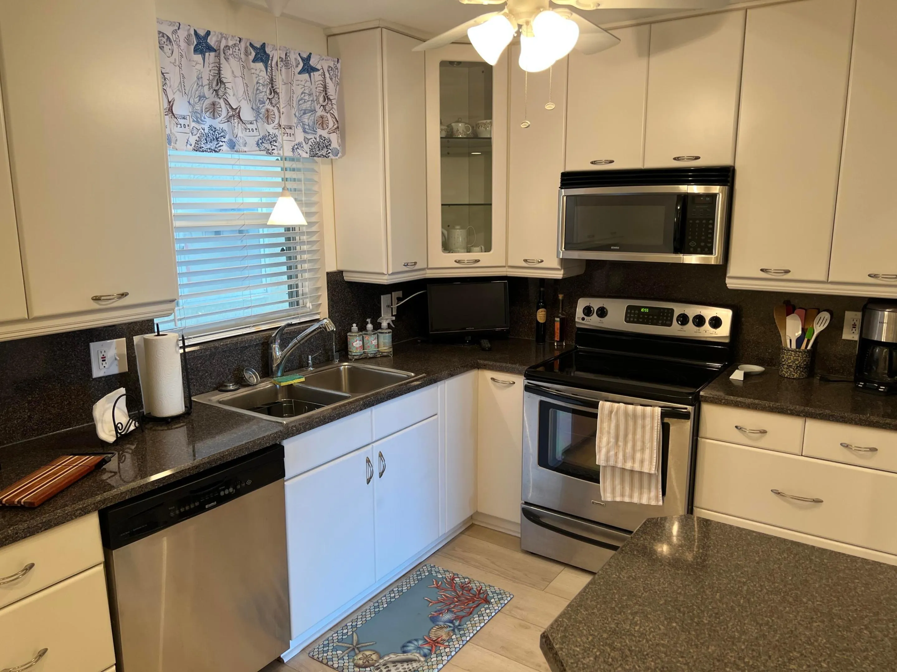 801 LAKE SHORE Drive #515