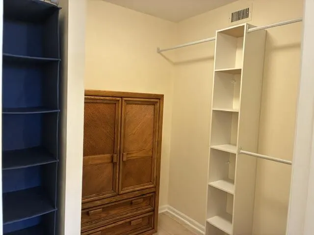 801 LAKE SHORE Drive #515