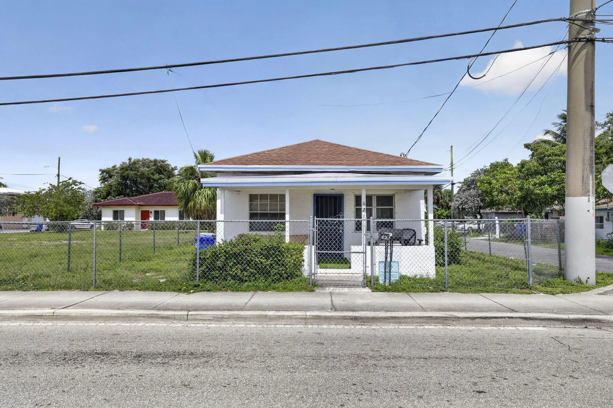 621 NW 3rd Avenue