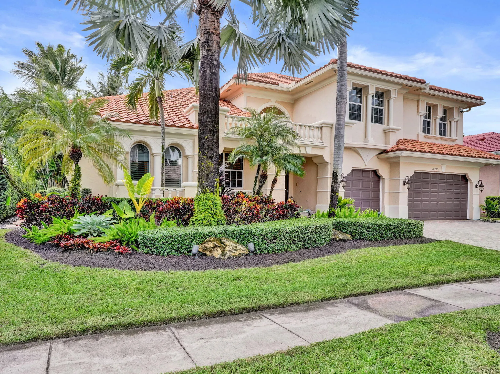 10940 HAWKS VISTA Street