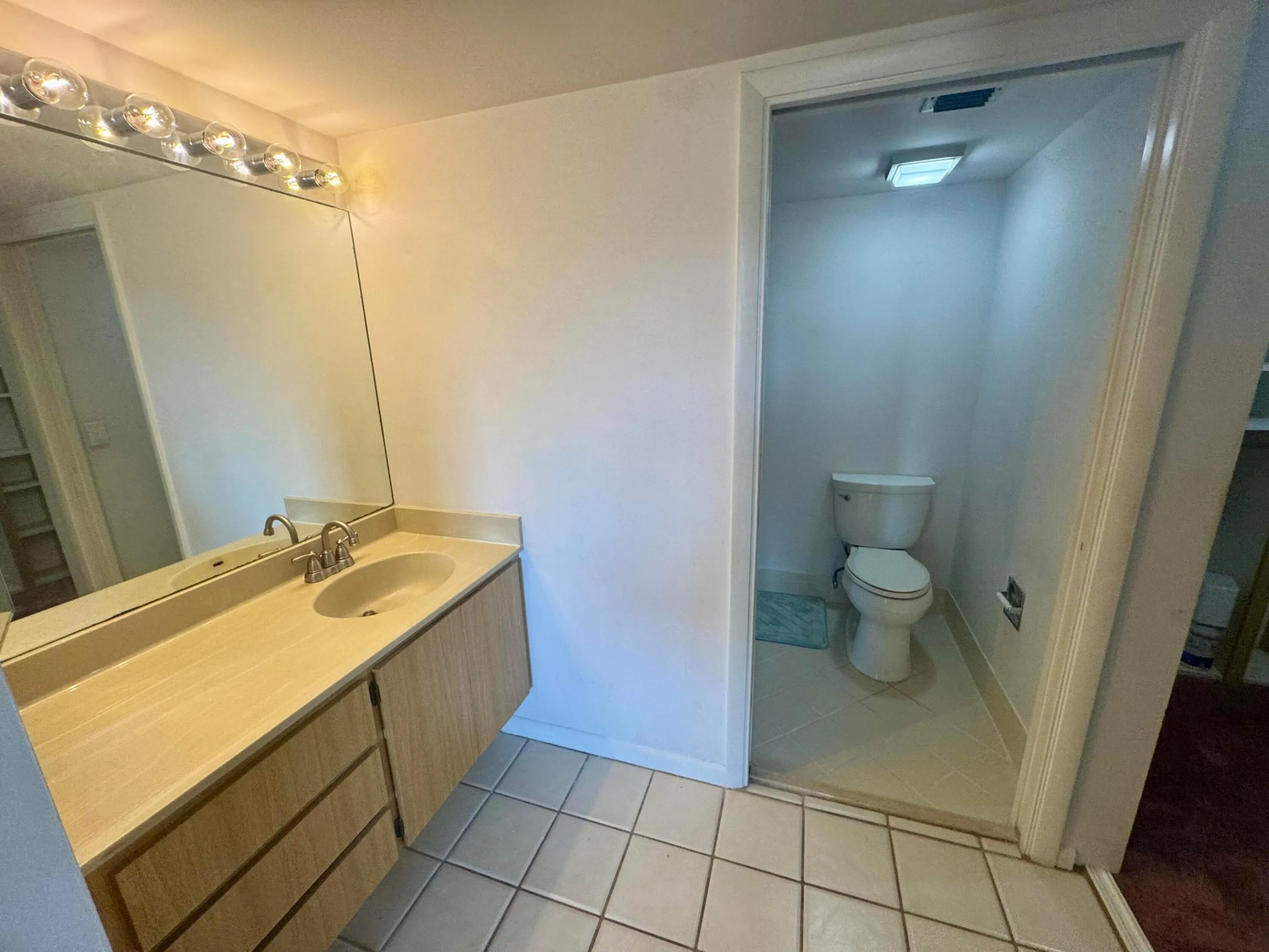 601 SEAFARER Circle #405