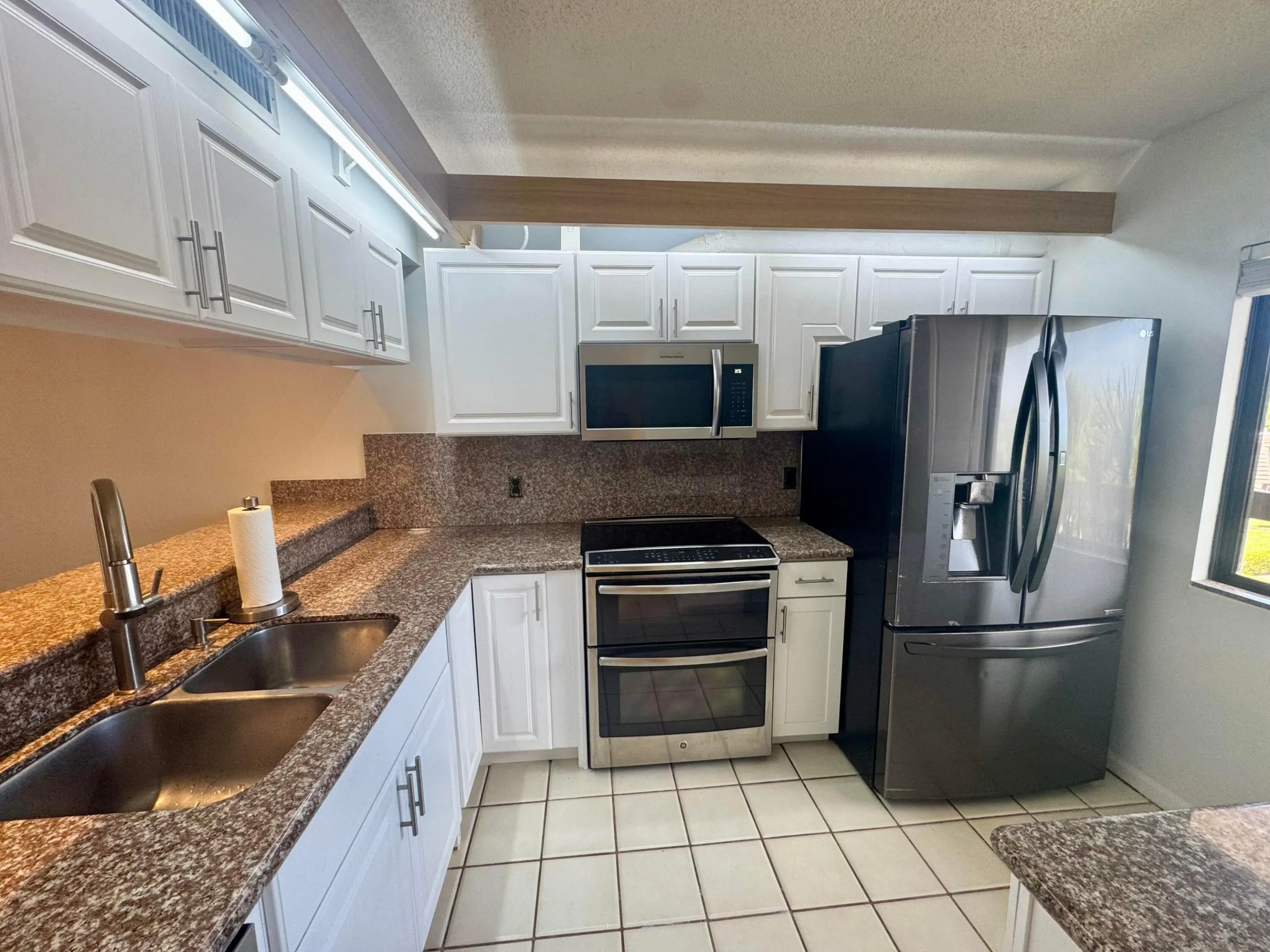 601 SEAFARER Circle #405