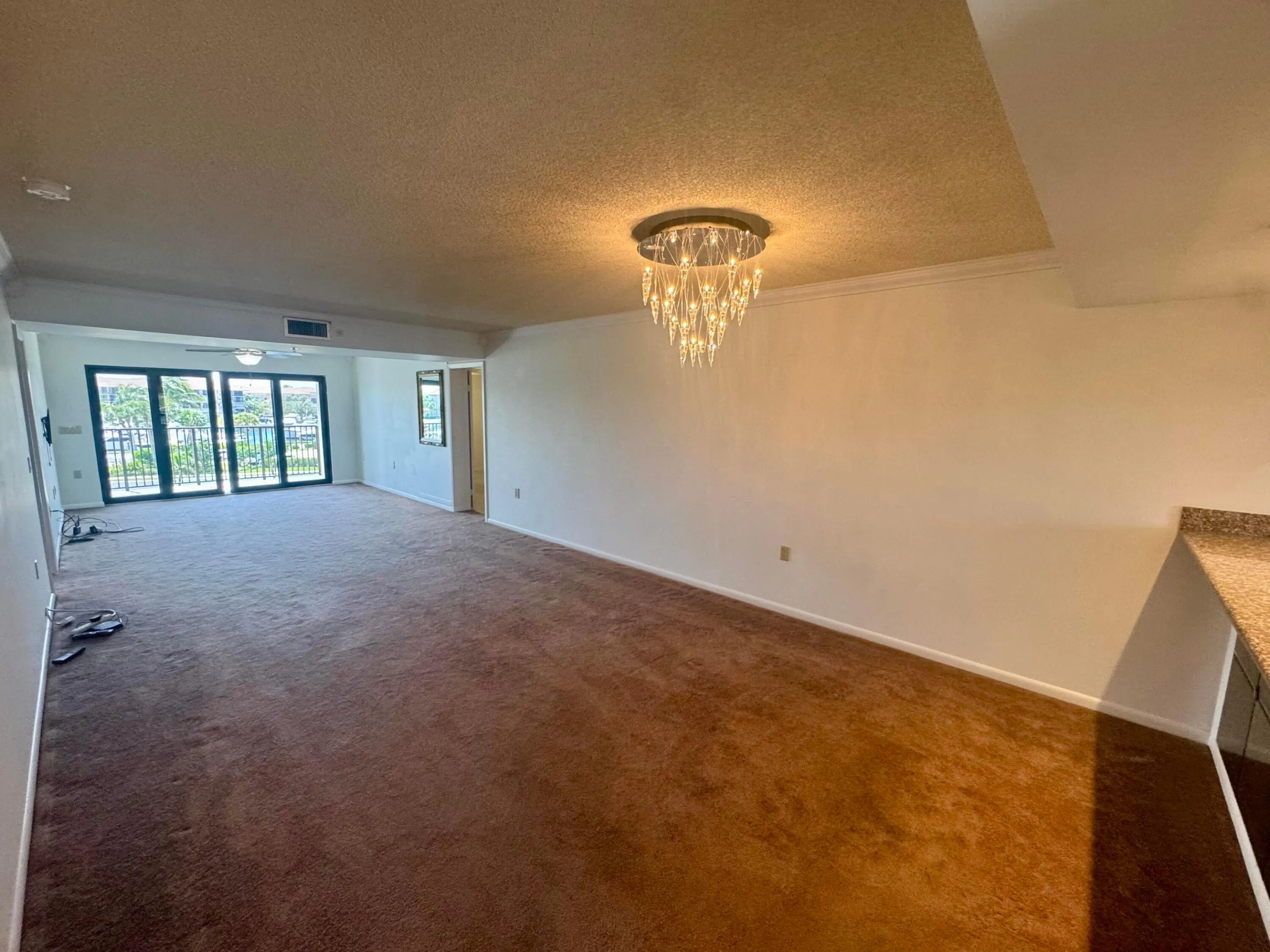 601 SEAFARER Circle #405
