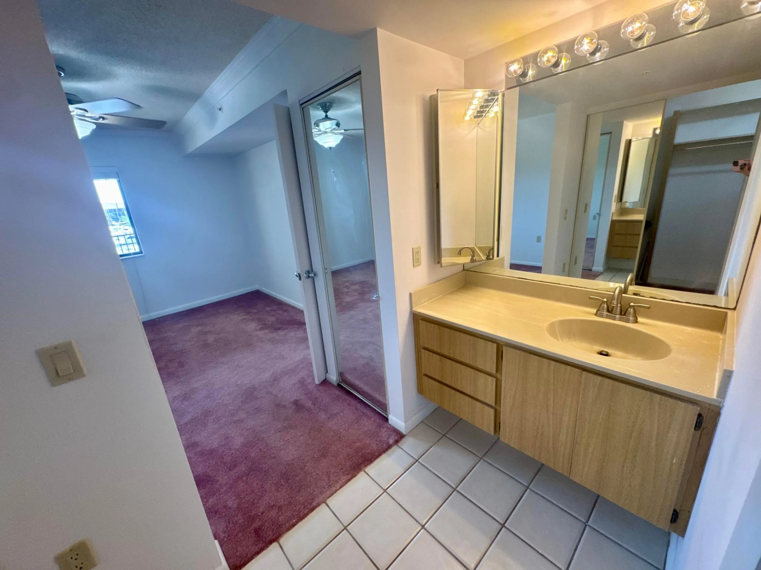 601 SEAFARER Circle #405