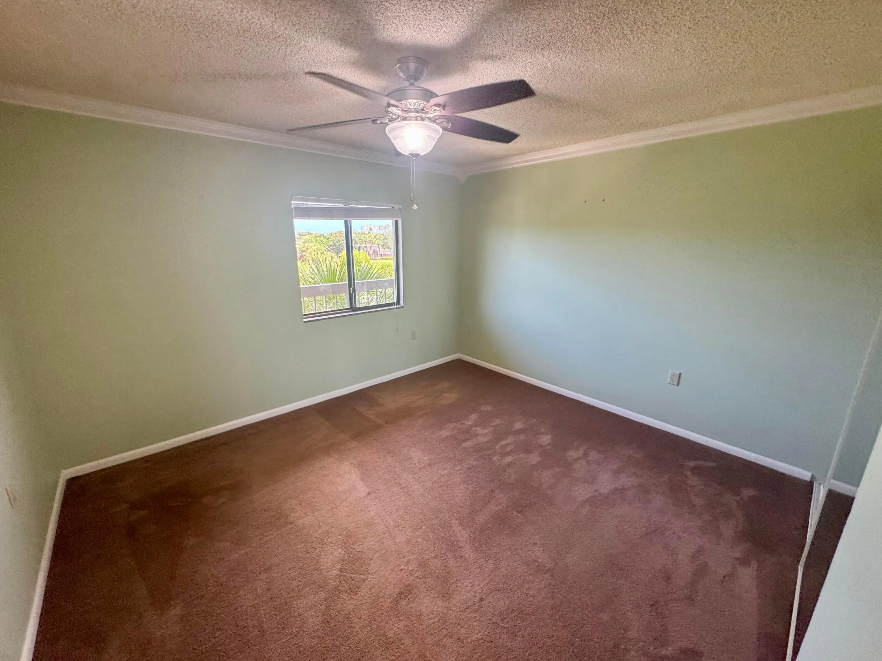 601 SEAFARER Circle #405