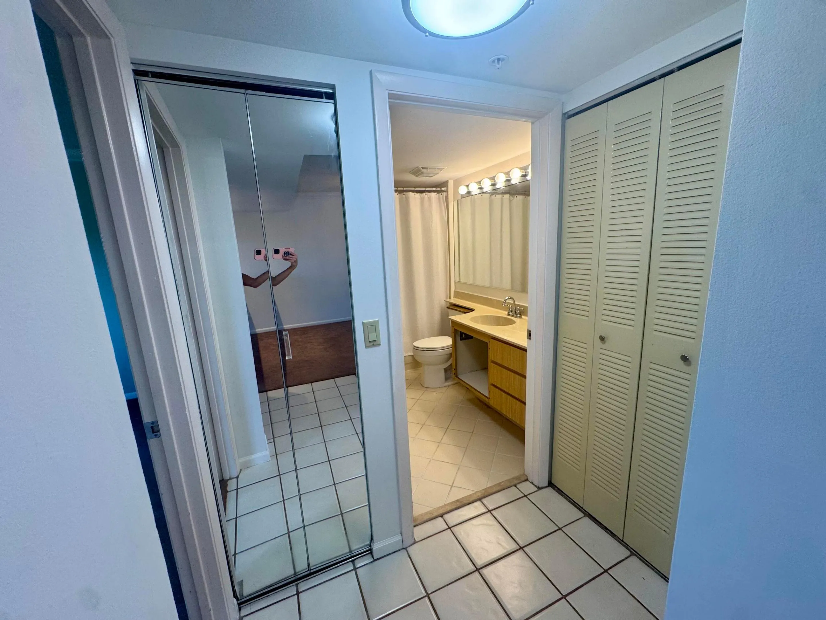 601 SEAFARER Circle #405