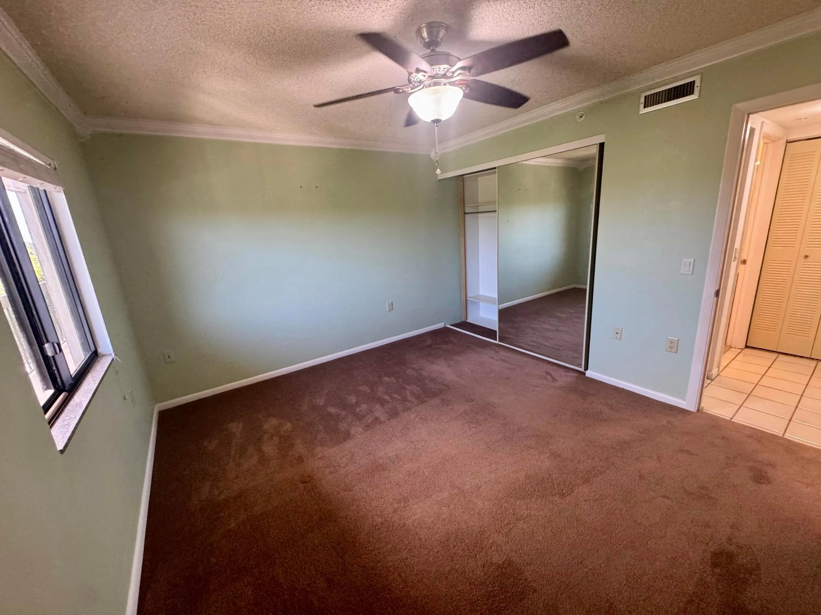 601 SEAFARER Circle #405