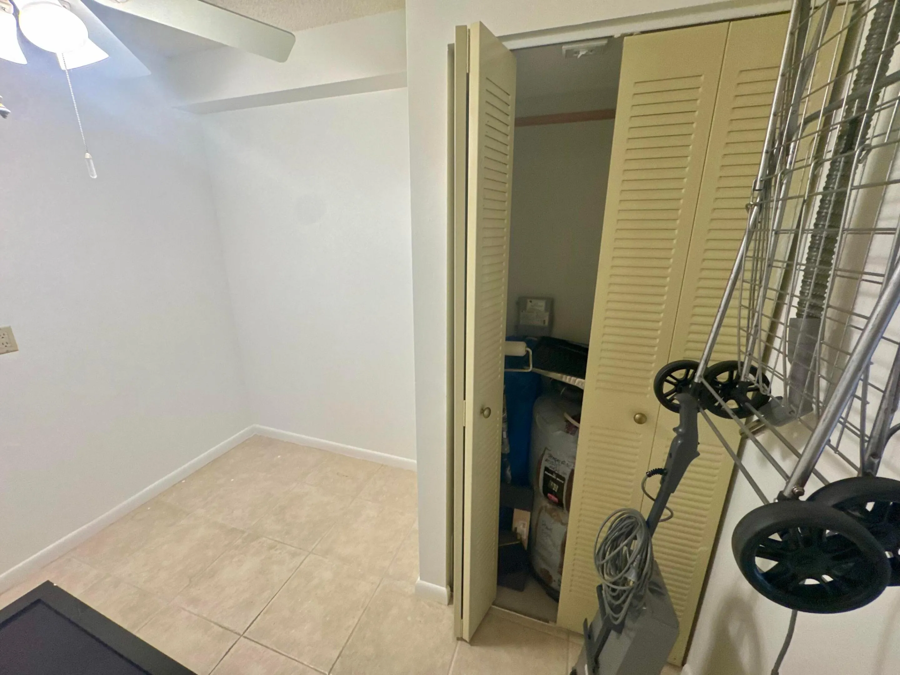 601 SEAFARER Circle #405