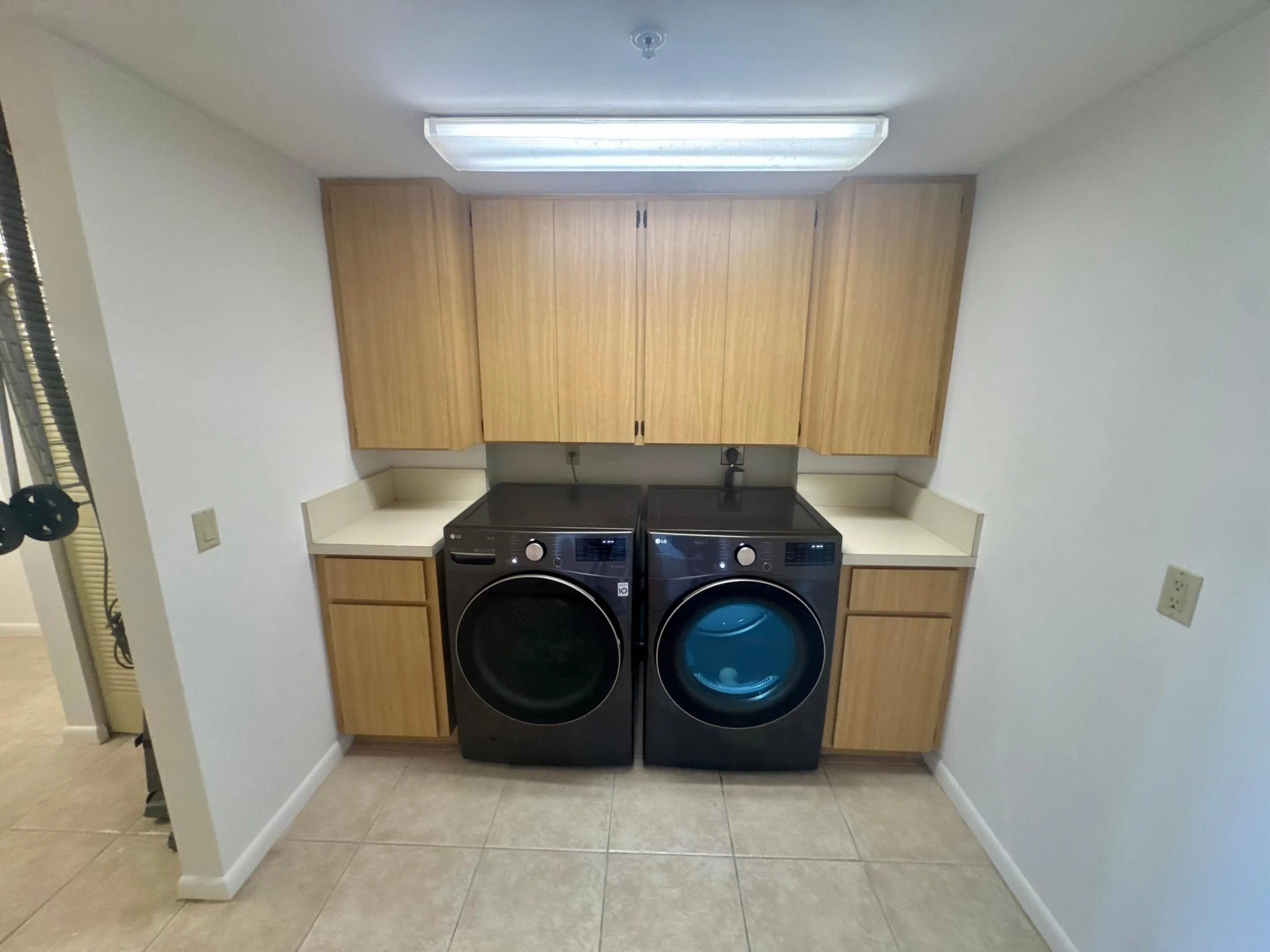 601 SEAFARER Circle #405