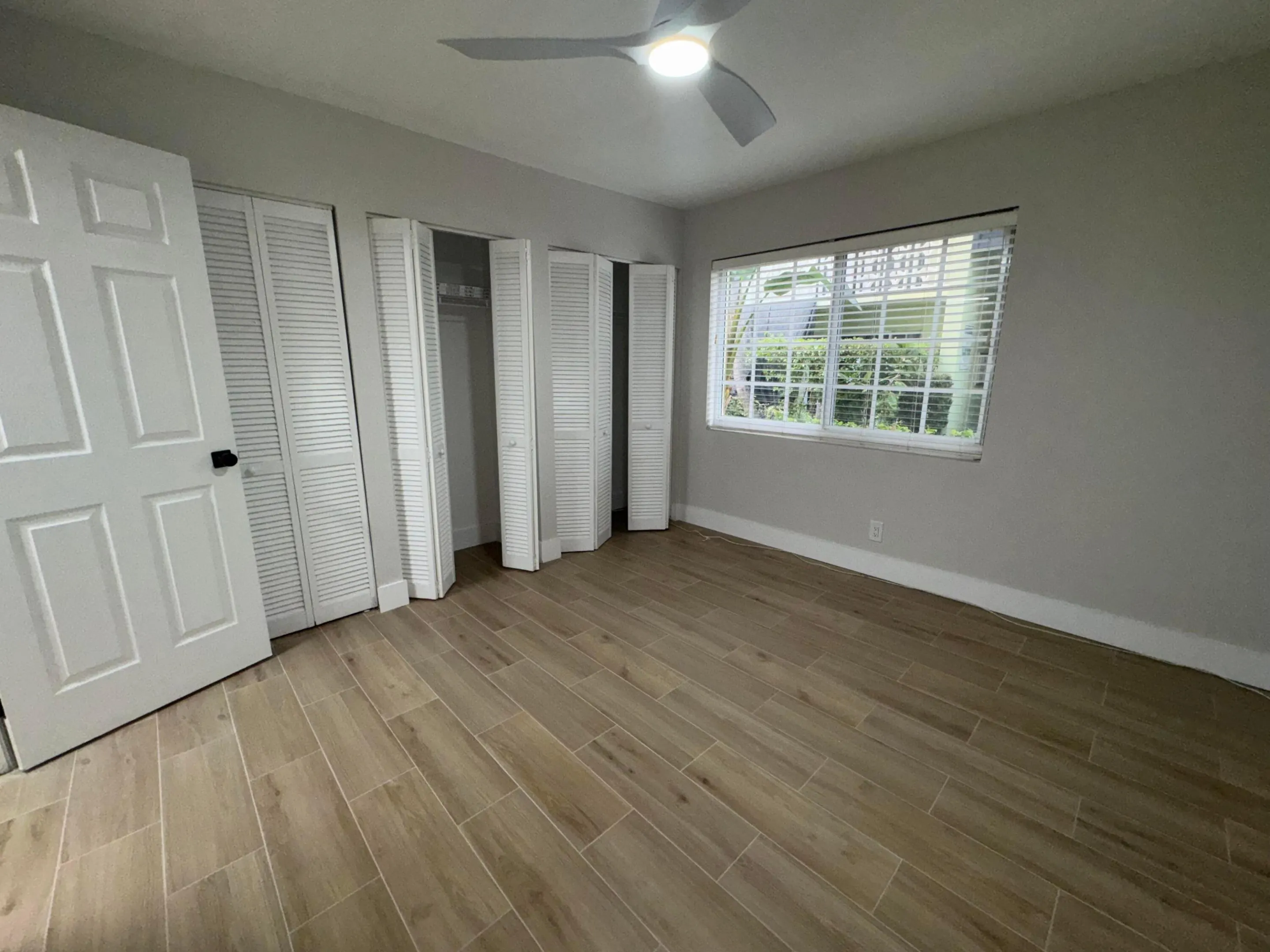 110 N Lakeside Drive #1
