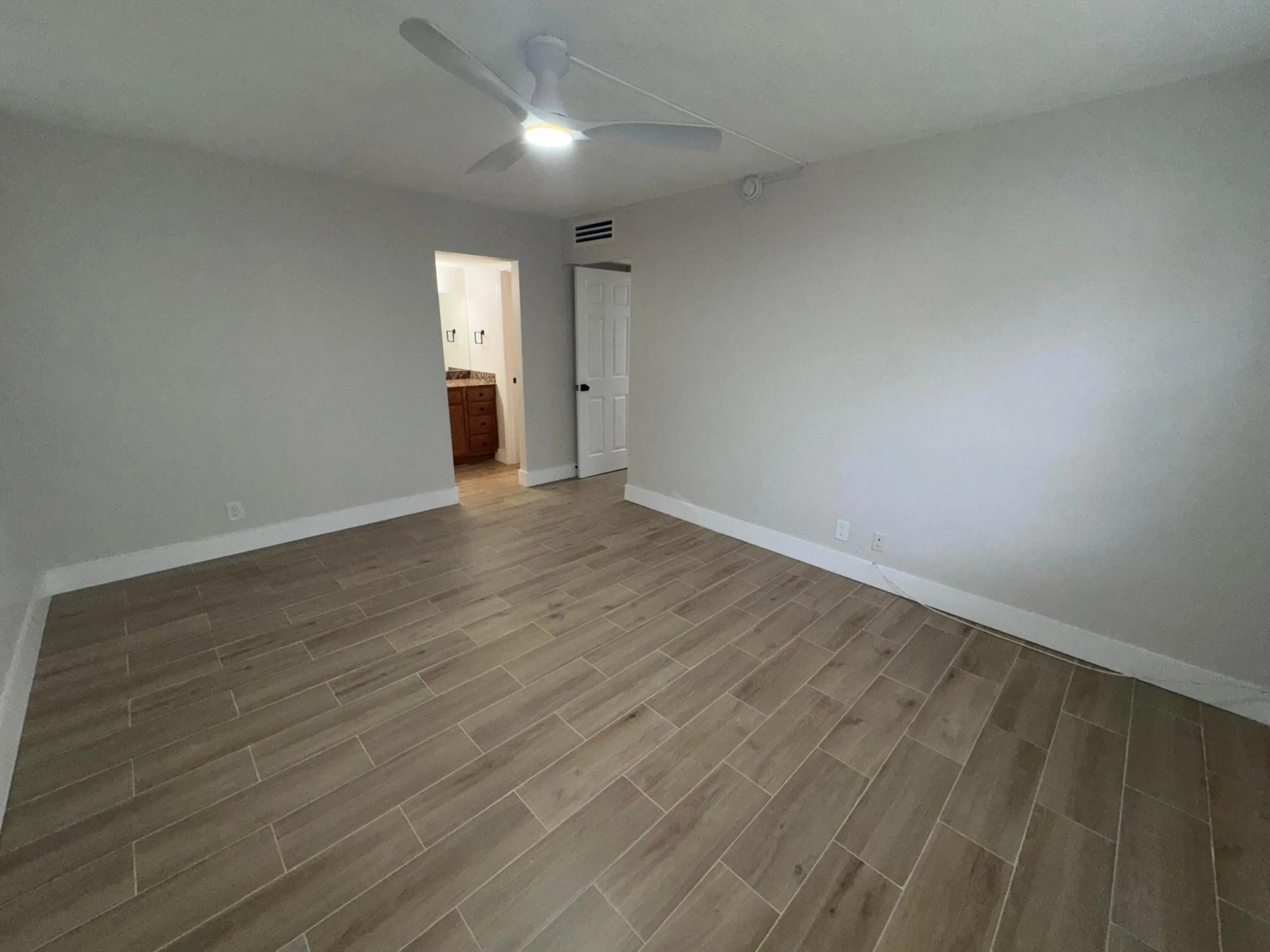 110 N Lakeside Drive #1
