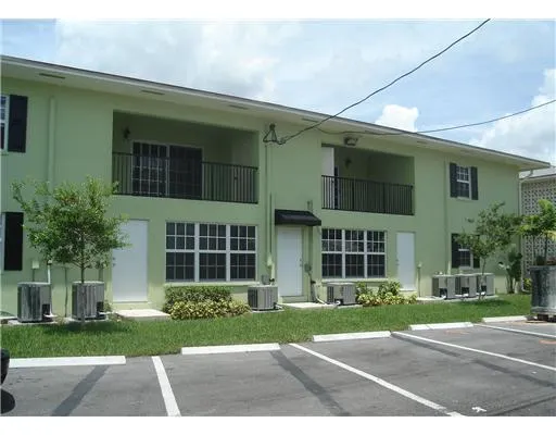 110 N Lakeside Drive #1