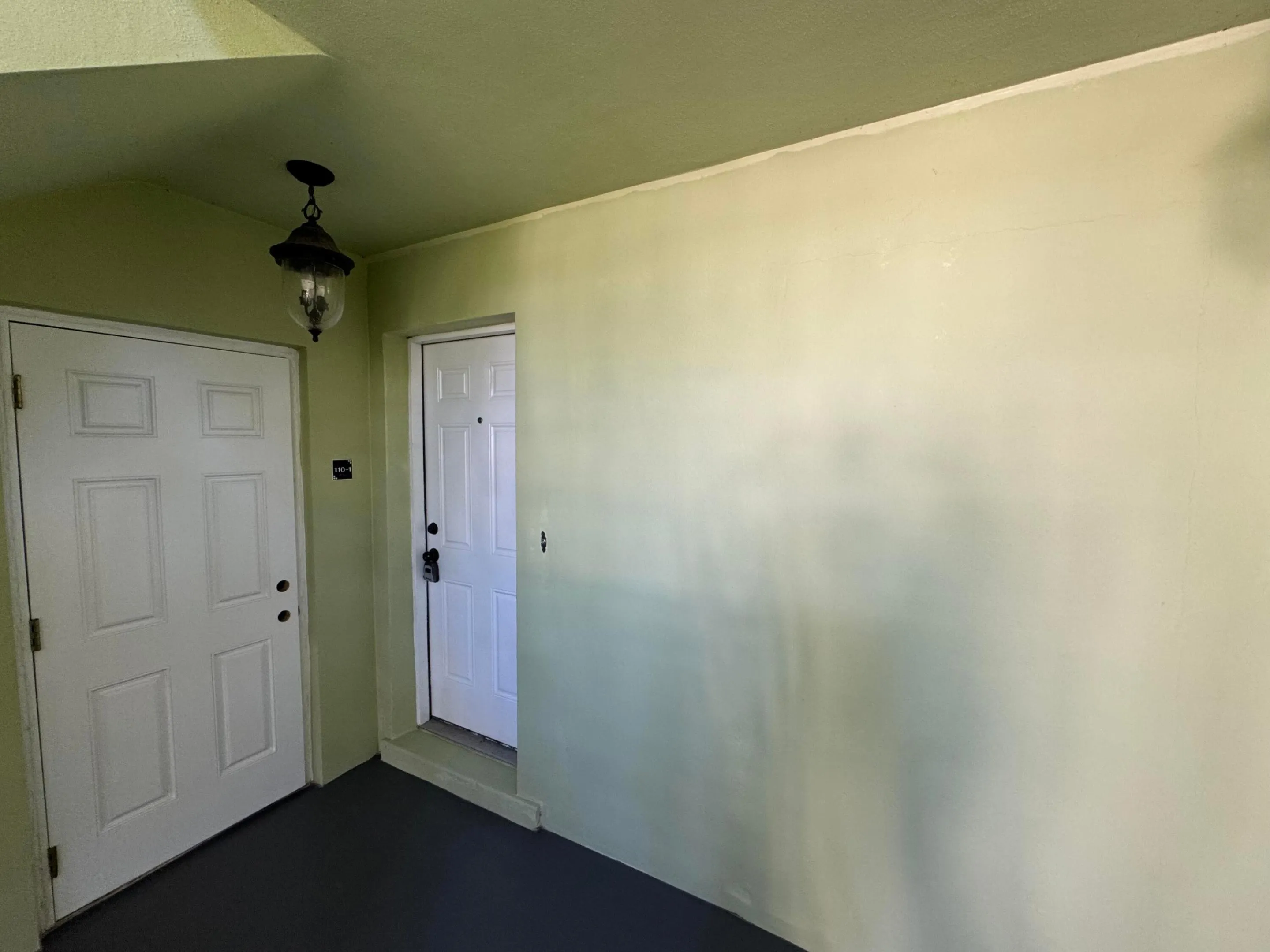 110 N Lakeside Drive #1