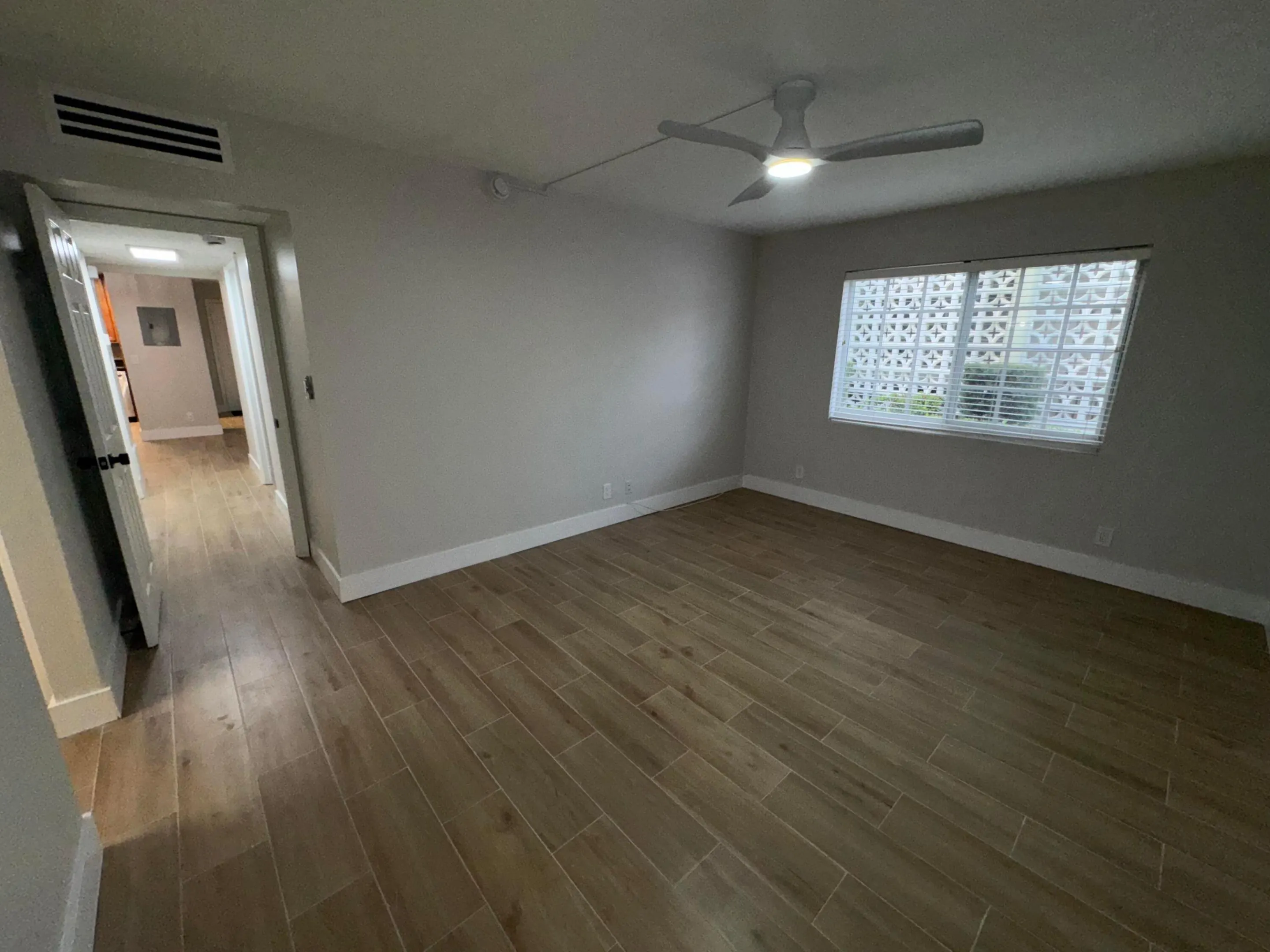 110 N Lakeside Drive #1