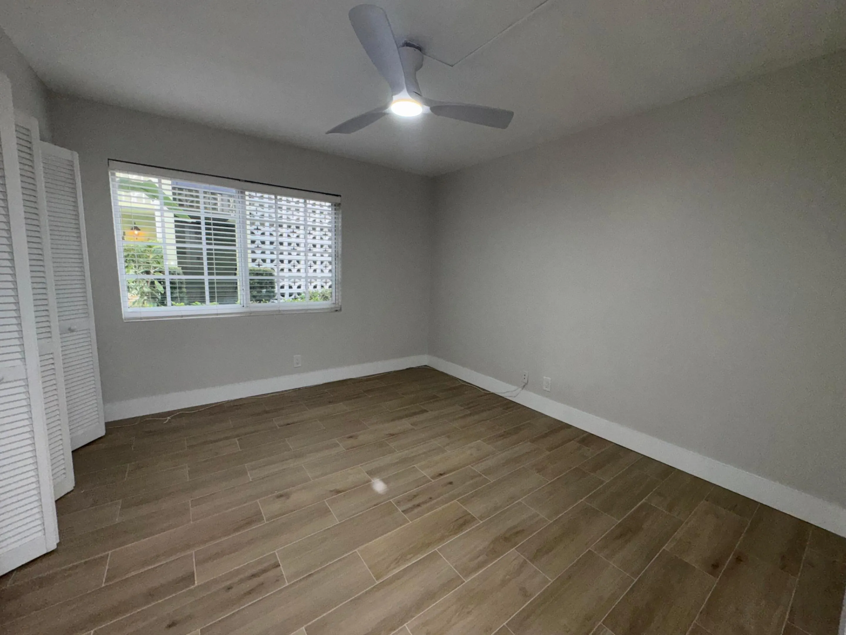 110 N Lakeside Drive #1