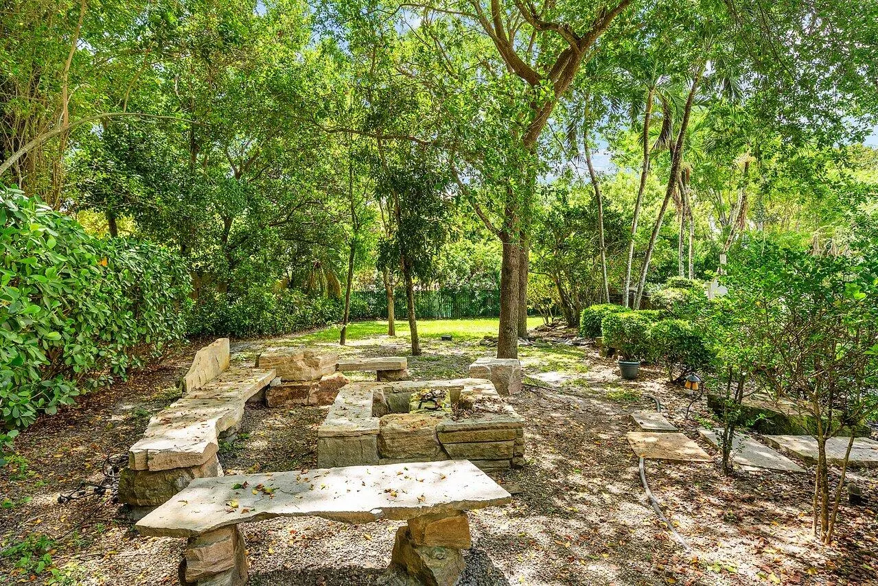 3010 Hampton Circle