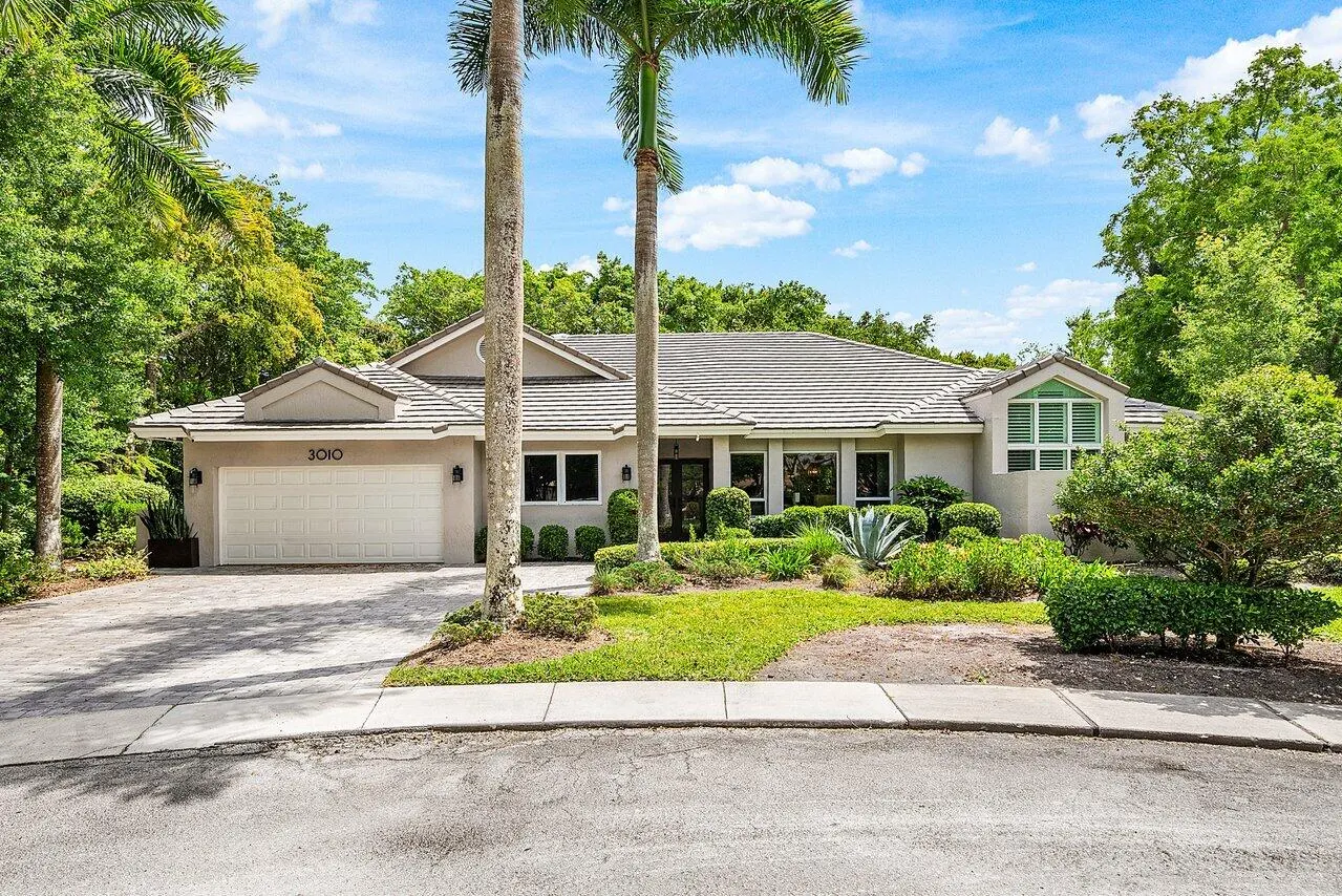 3010 Hampton Circle