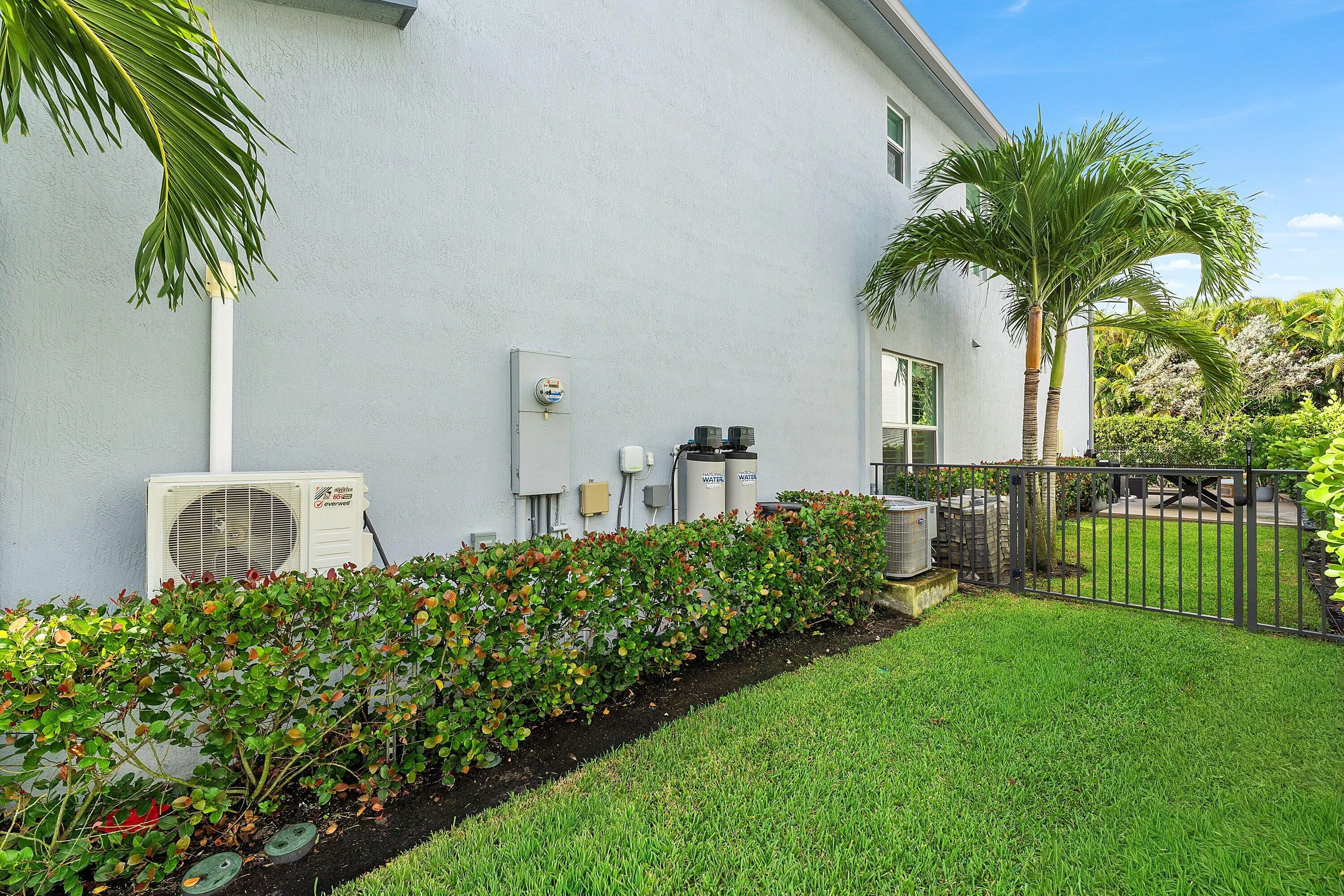 2661 Country Lake Trail