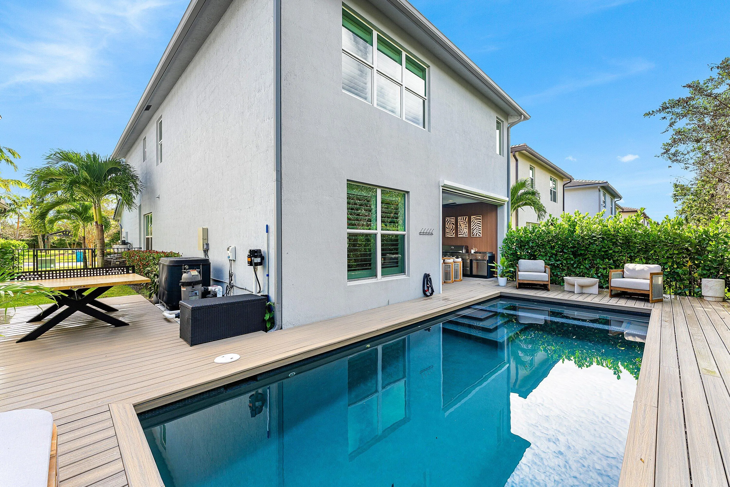 2661 Country Lake Trail