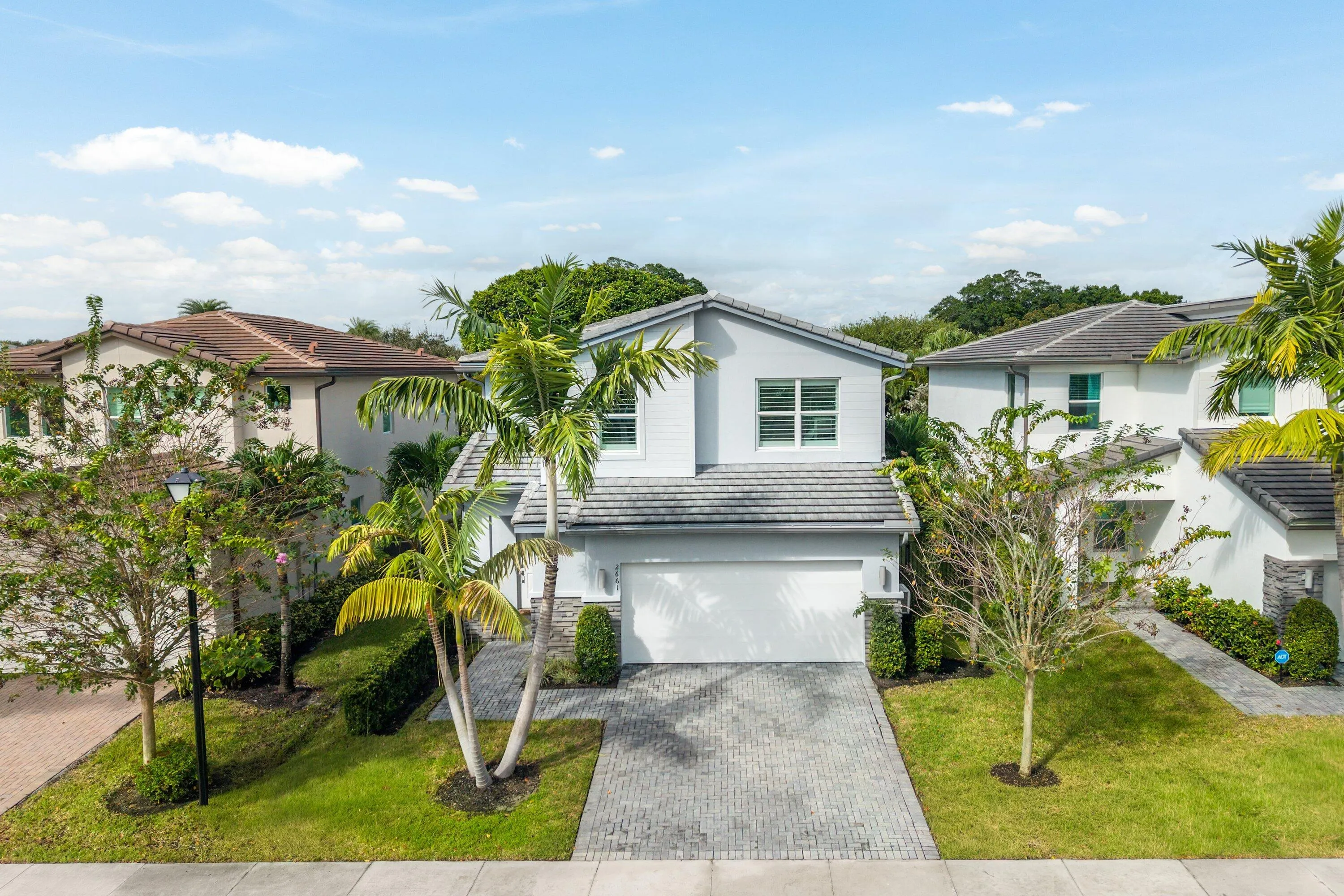 2661 Country Lake Trail