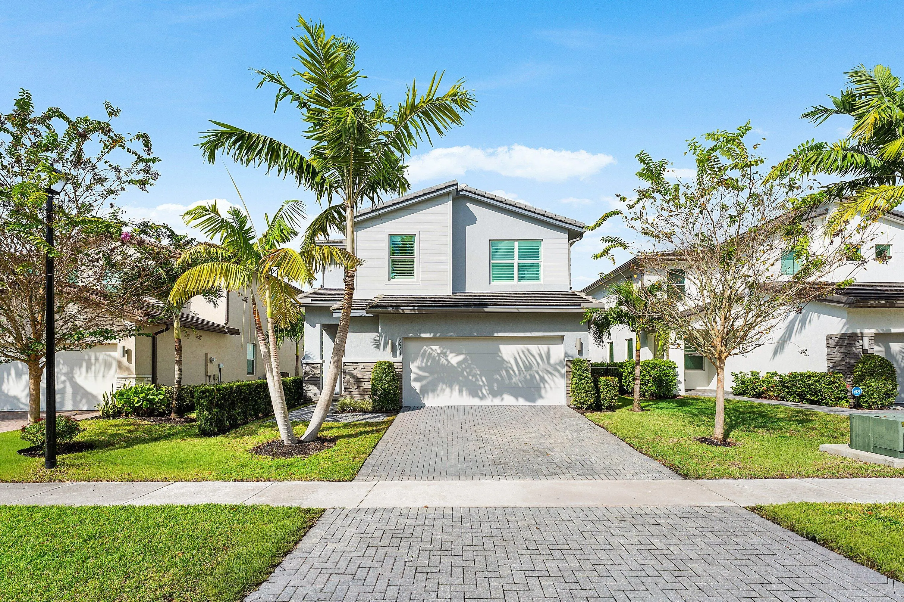 2661 Country Lake Trail