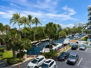 4800 Bayview Drive #306