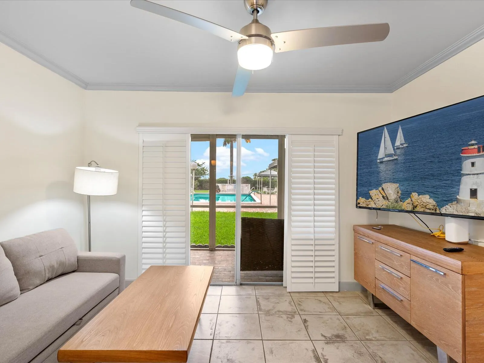 2998 E SUNRISE LAKES Drive E #110