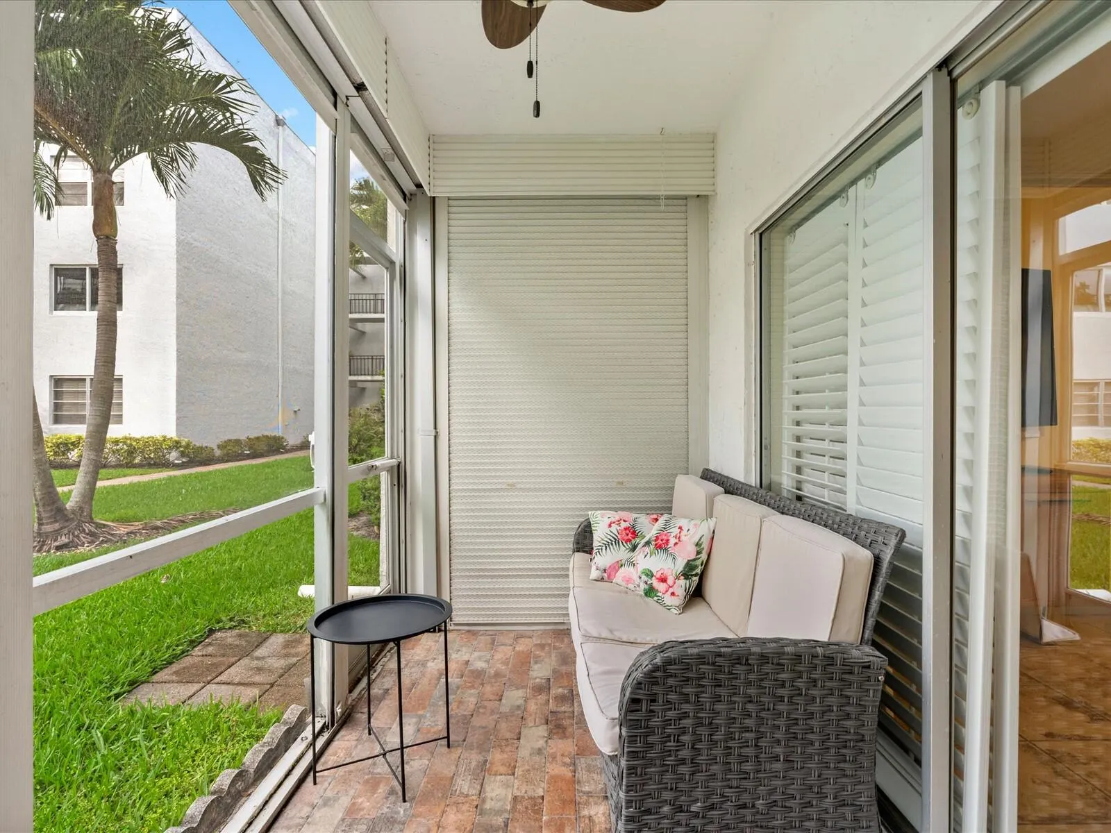 2998 E SUNRISE LAKES Drive E #110