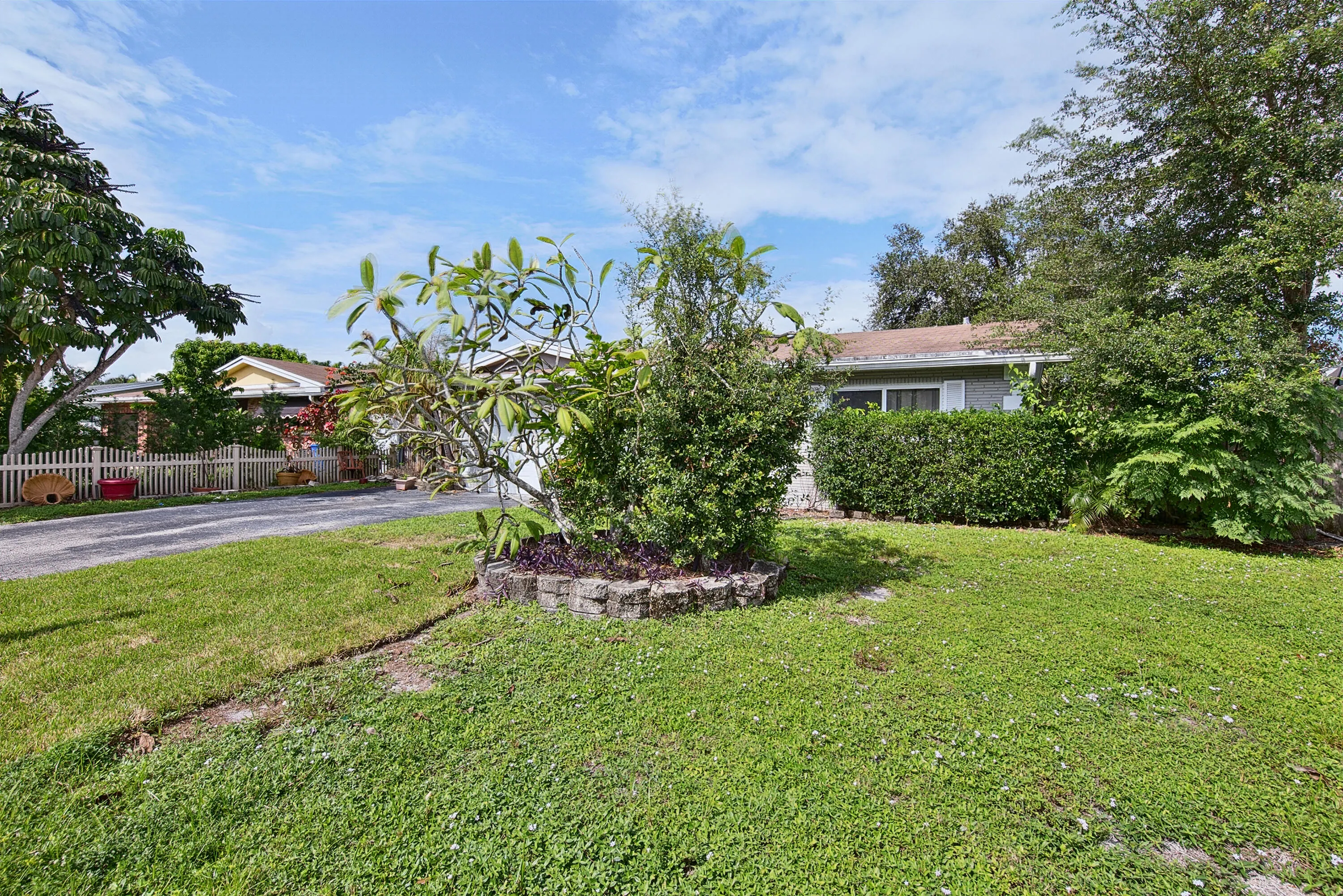3127 NW 68th Court