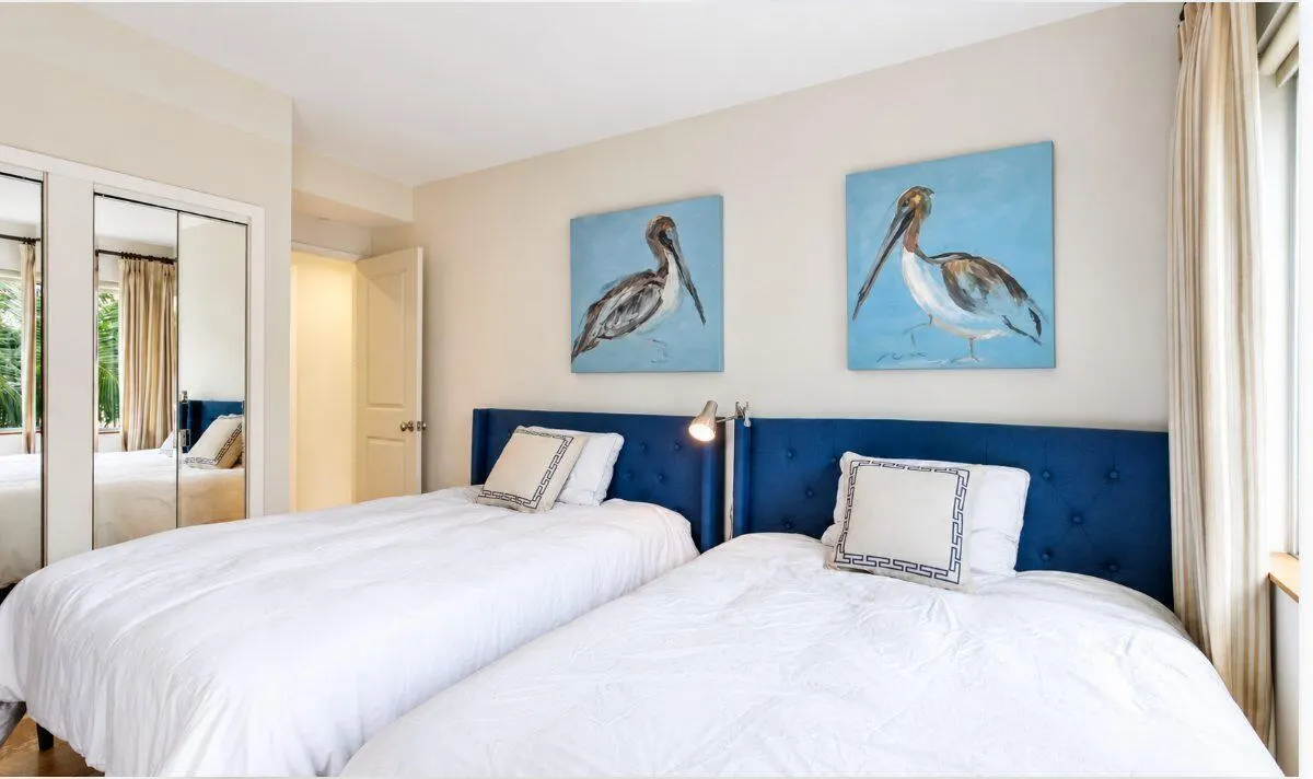 44 COCOANUT Row #222A