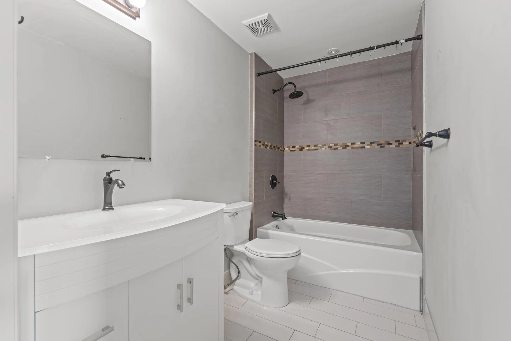 2060 GREENVIEW SHORES Boulevard #322