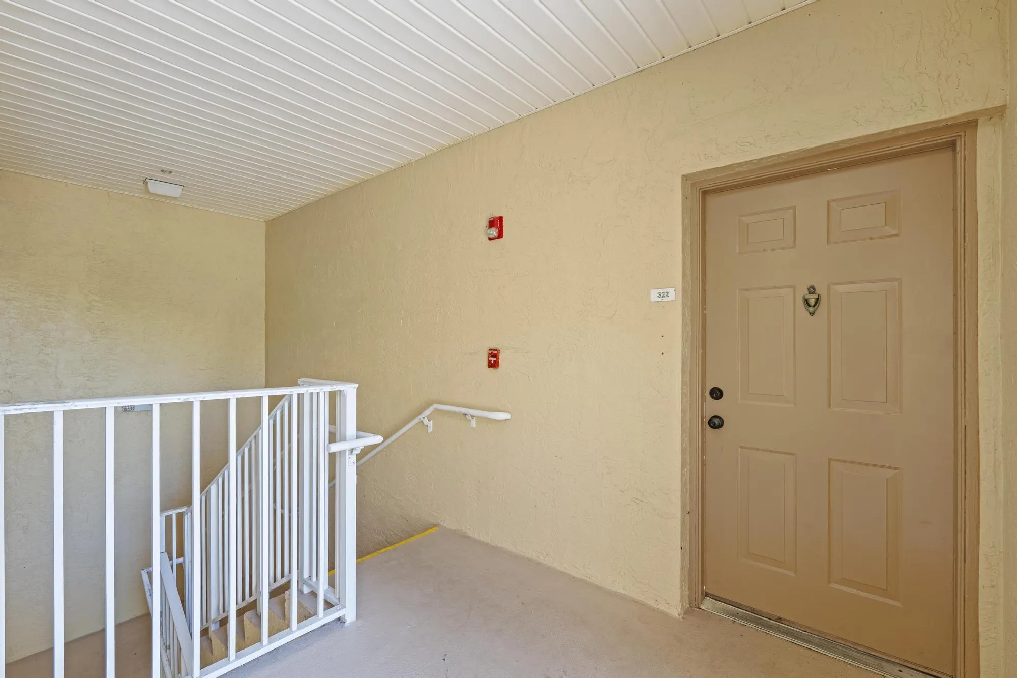 2060 GREENVIEW SHORES Boulevard #322